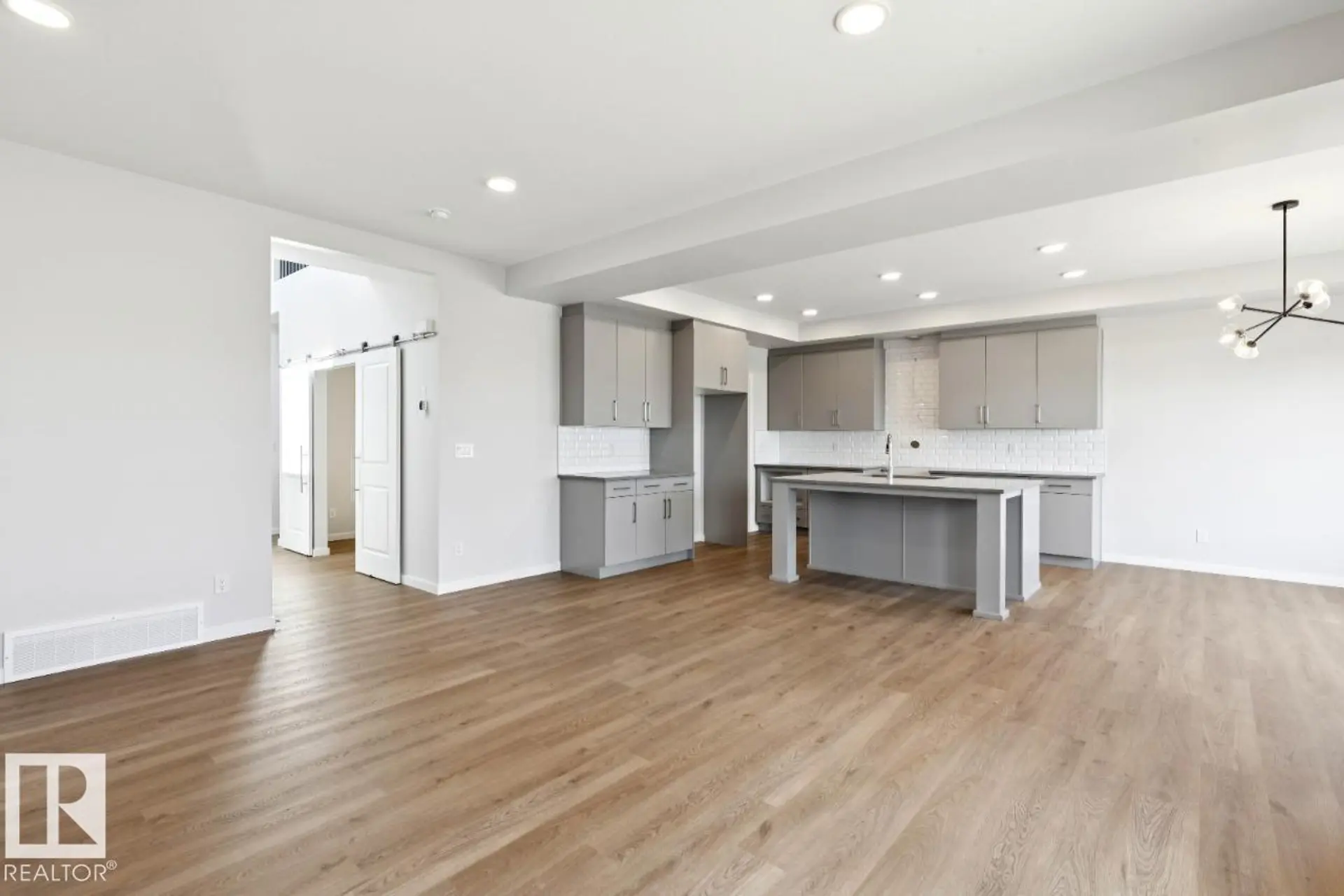 11 CLOUTIER - Image 10