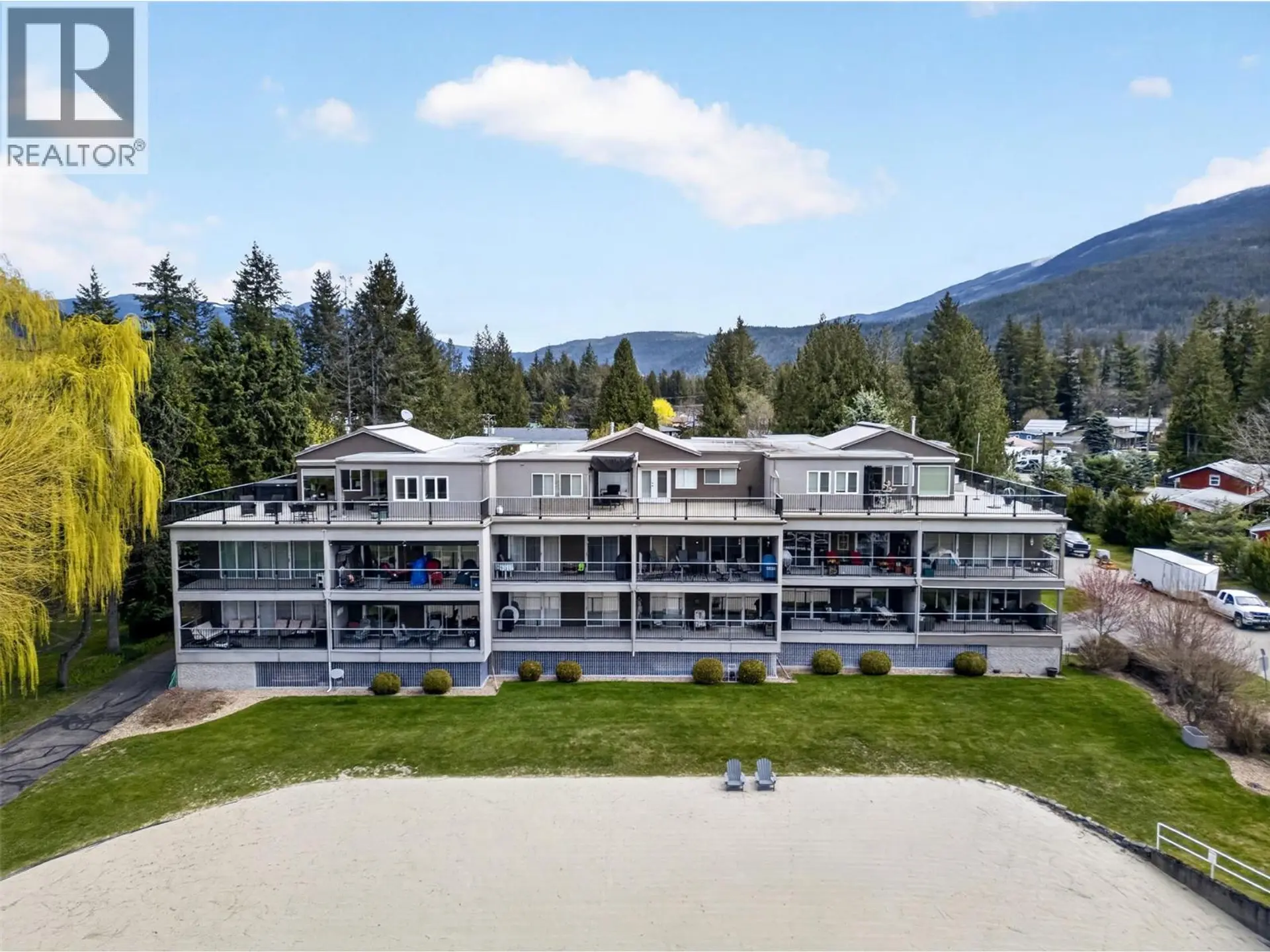 Property at #8 100 Archibald Street, Sicamous, BC