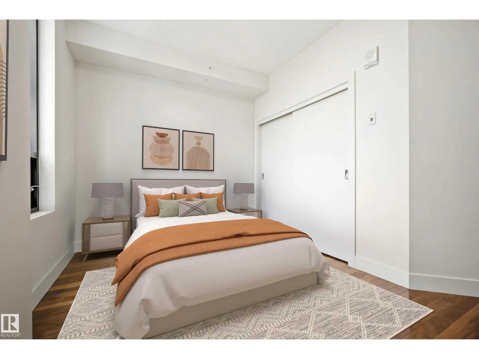 #401 11933 JASPER AV NW - Image 8