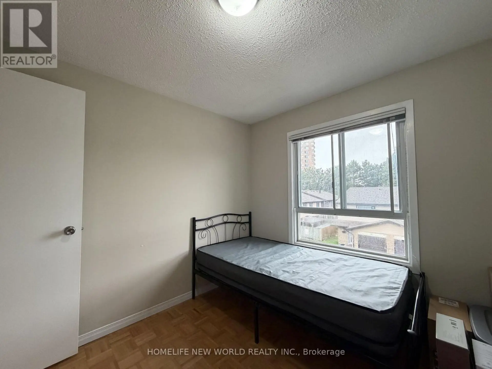#35 1121 SANDHURST CIRCLE - Image 13