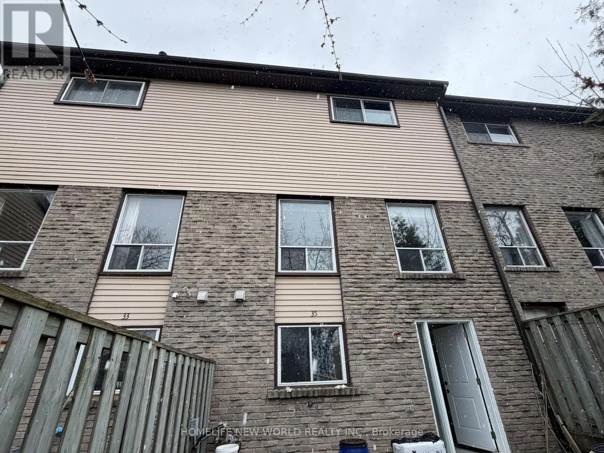 #35 1121 SANDHURST CIRCLE - Image 16