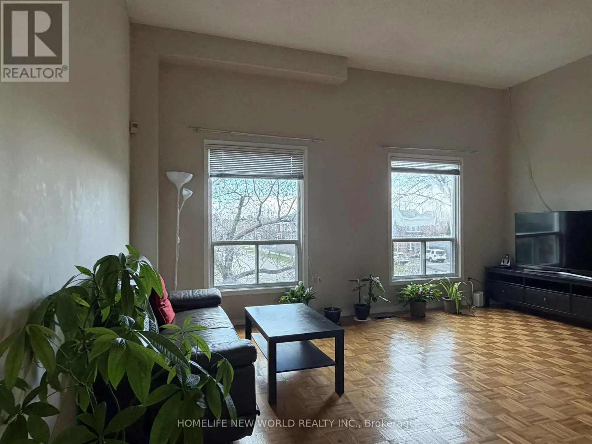 #35 1121 SANDHURST CIRCLE - Image 4