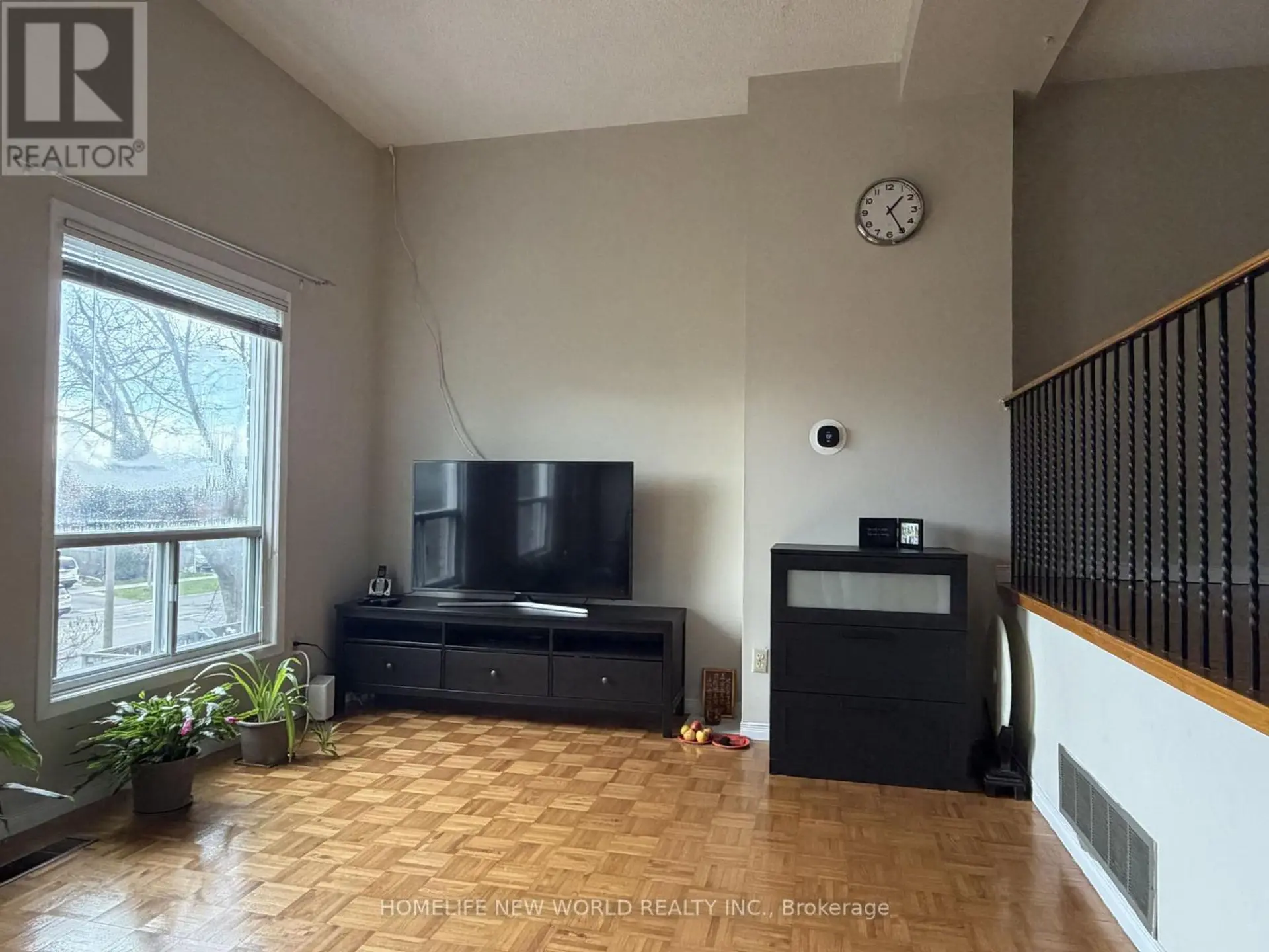 #35 1121 SANDHURST CIRCLE - Image 5