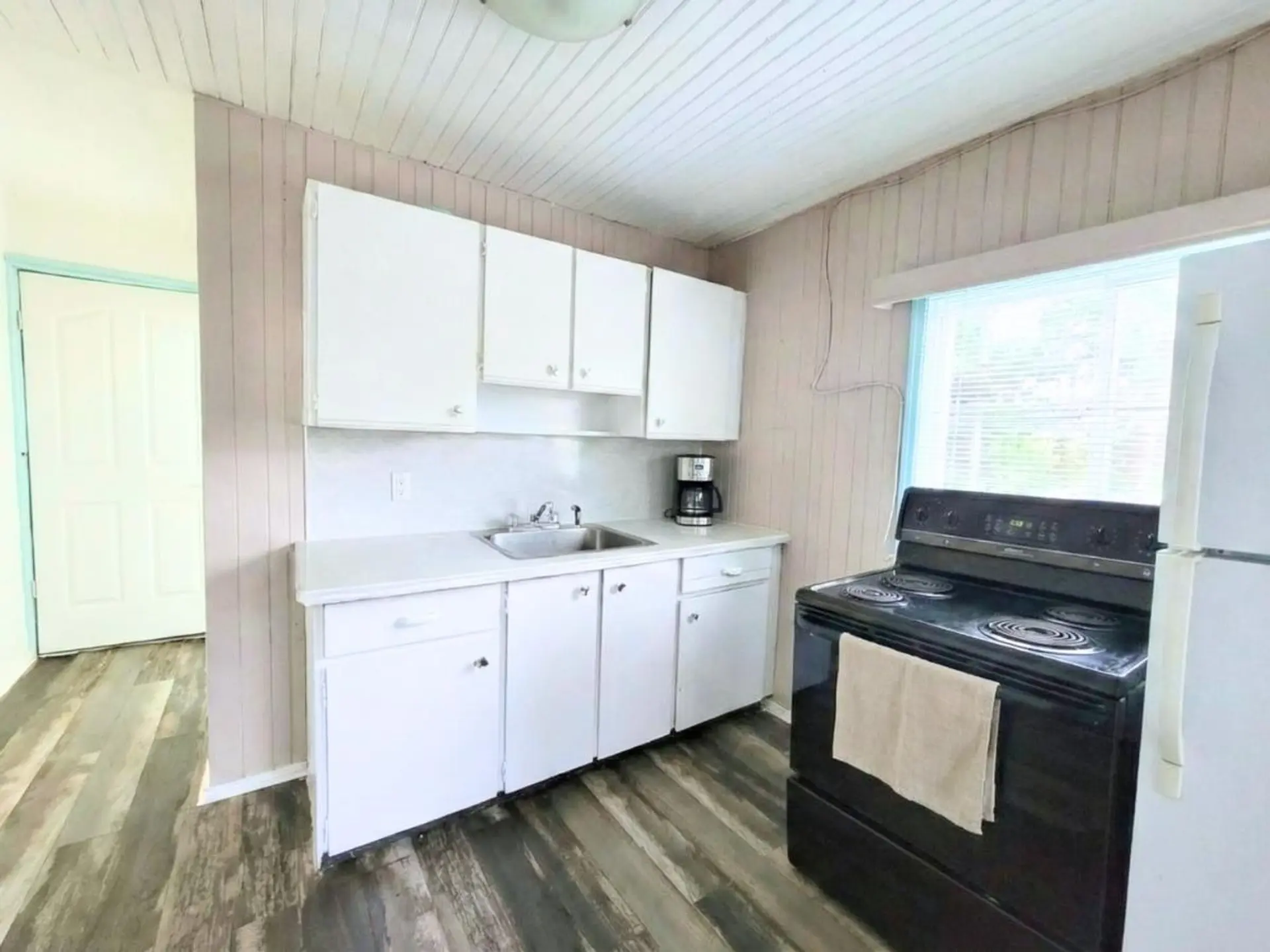 942 Lee Street - Image 4