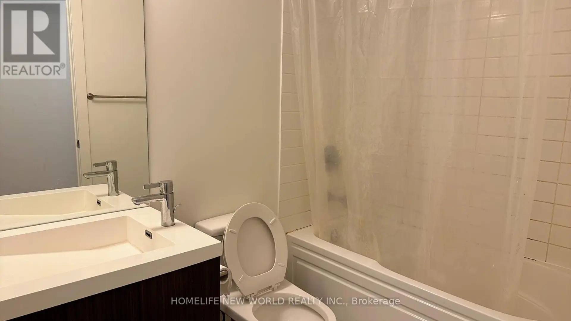 #402 30 NELSON STREET - Image 16