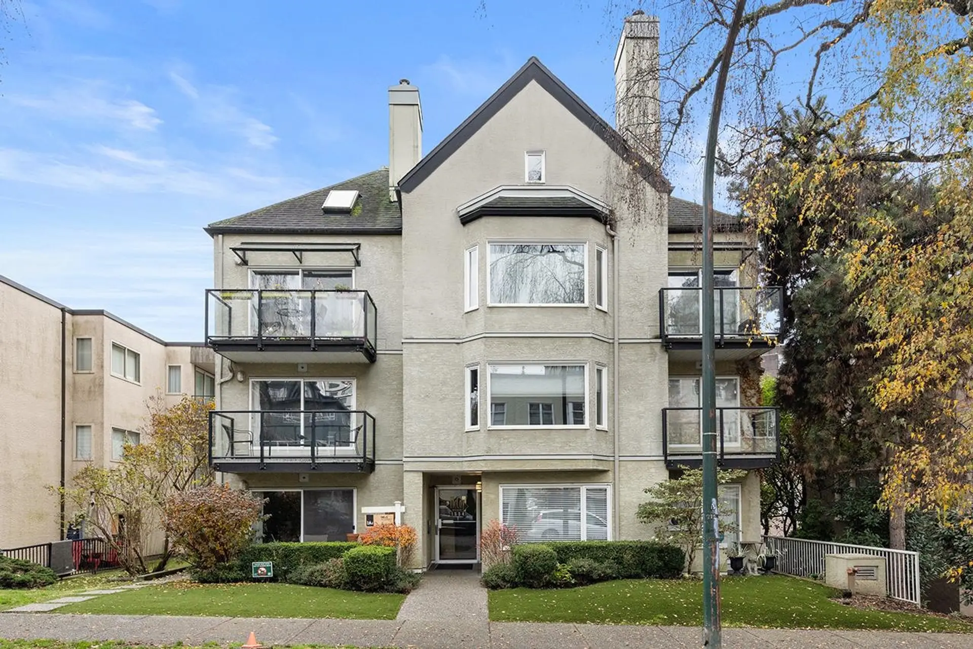 #201 1554 Burnaby Street - Image 19