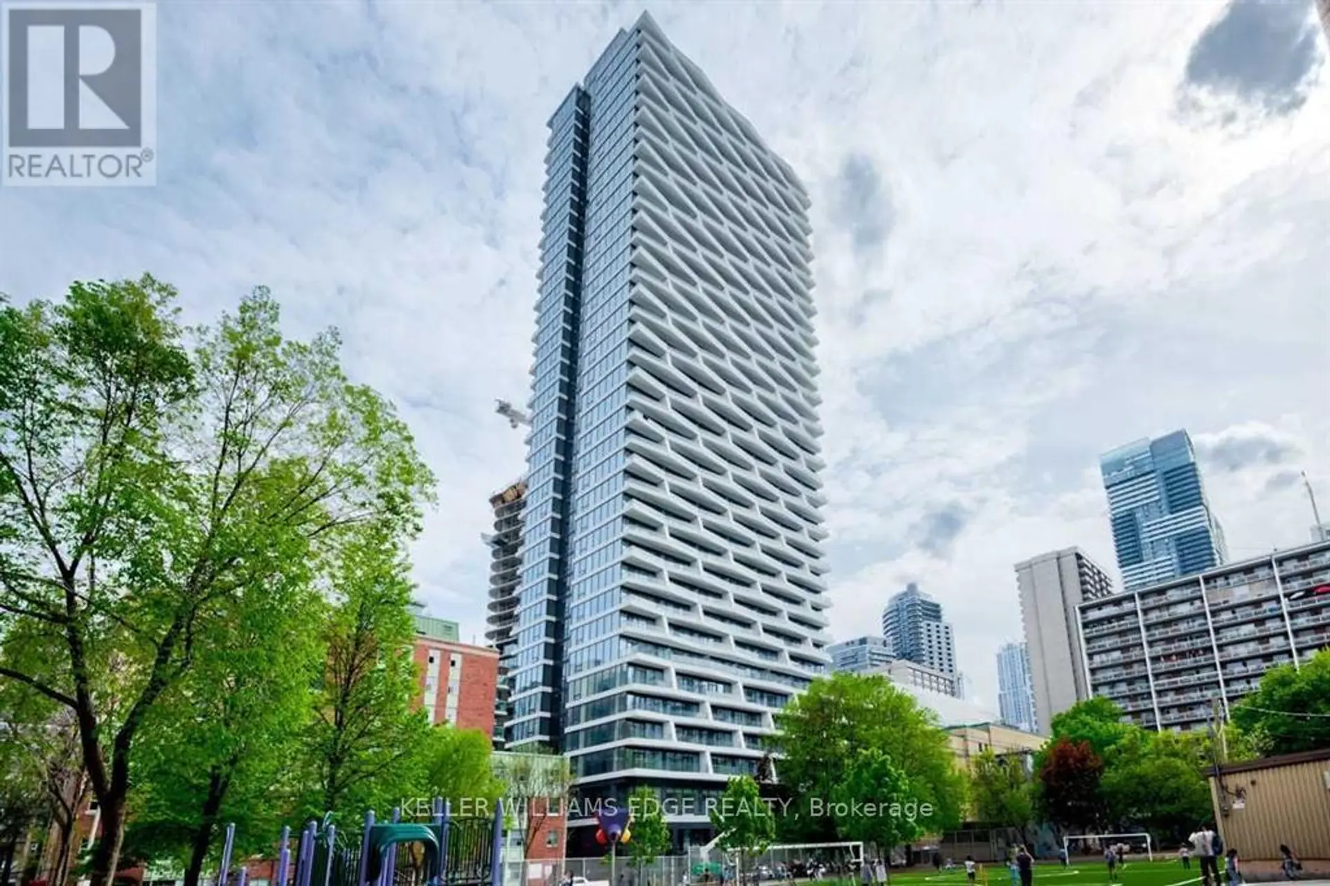 #3609 85 WOOD STREET - Image 1