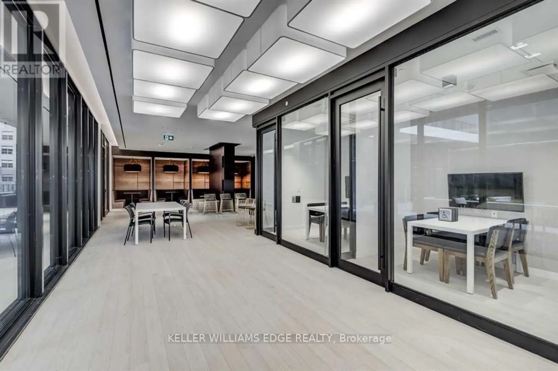 #3609 85 WOOD STREET - Image 17