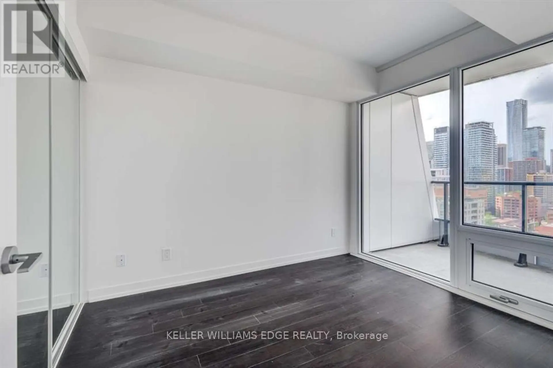 #3609 85 WOOD STREET - Image 6