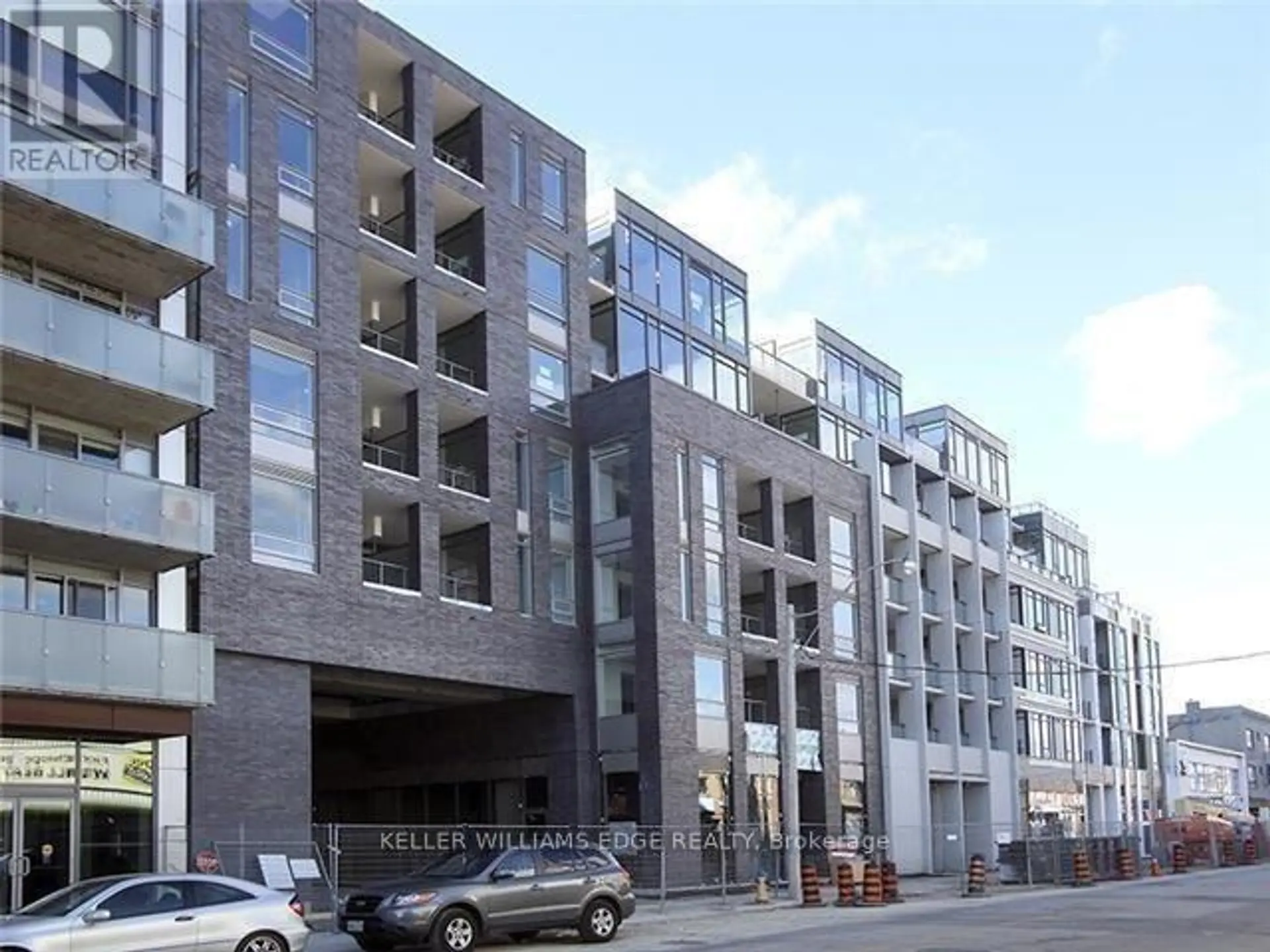 #302 20 GLADSTONE AVENUE - Image 1