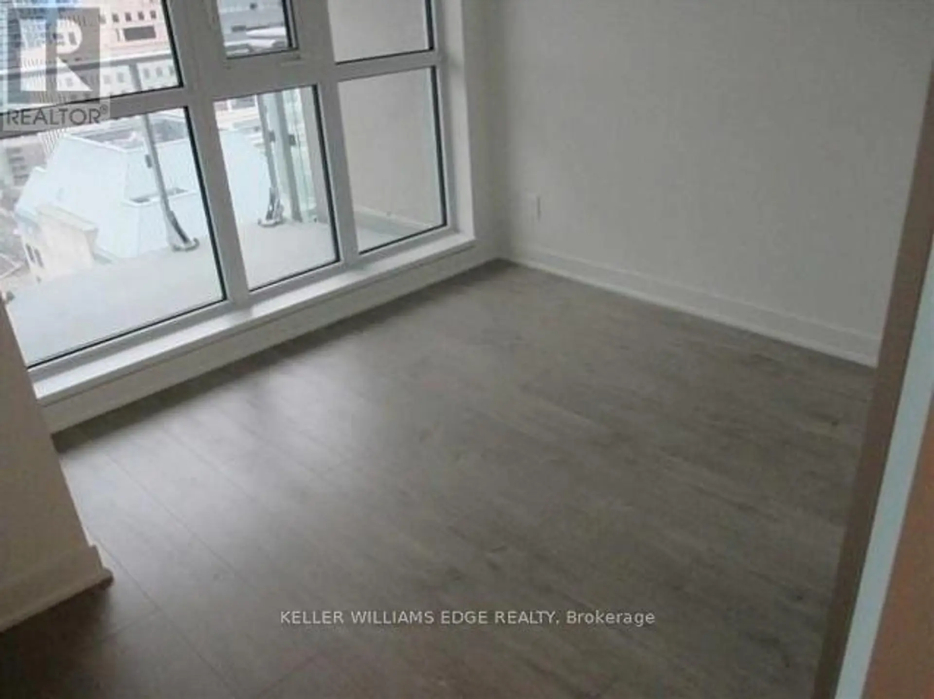 #2009 30 NELSON STREET - Image 9