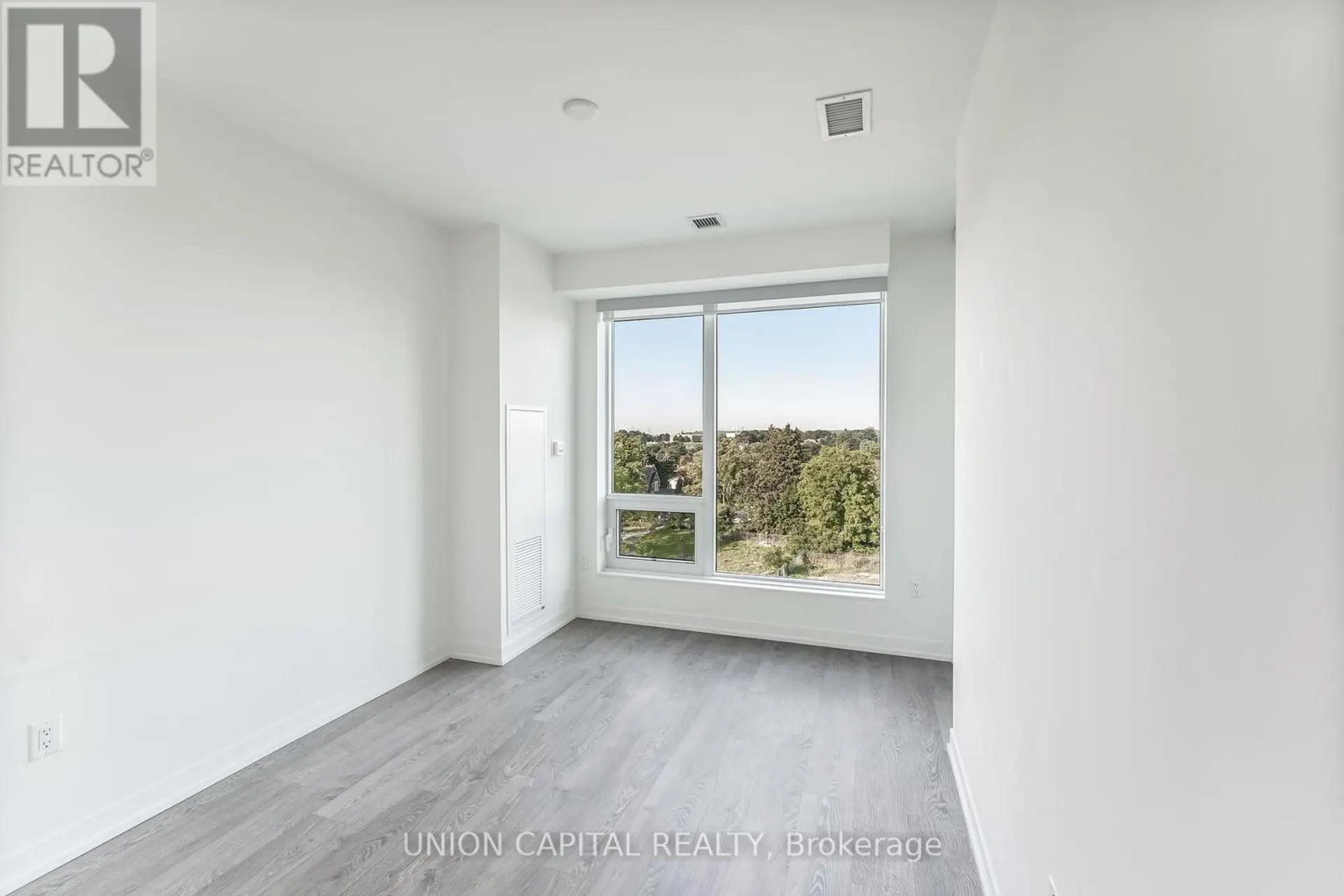 #601W 3 ROSEWATER STREET E - Image 12