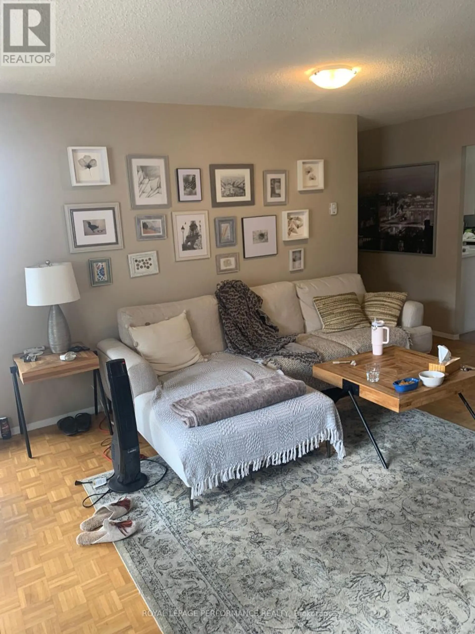 #1107 475 LAURIER AVENUE W - Image 2