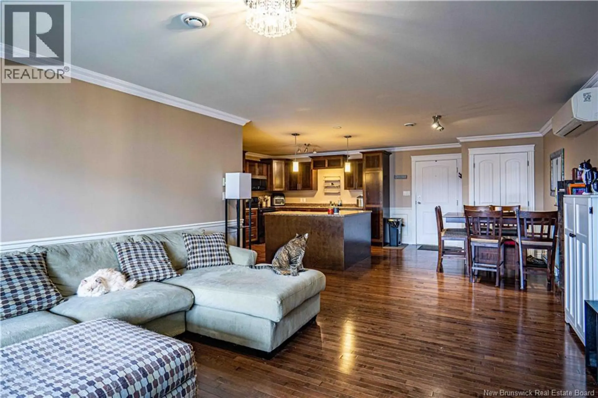 #439 155 LIAN STREET - Image 5