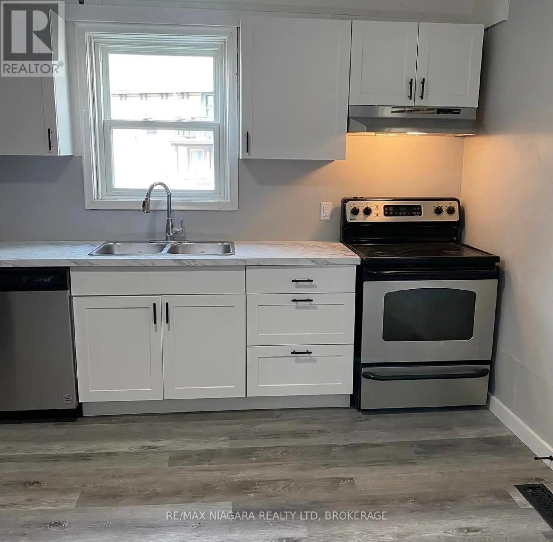42 NIAGARA STREET - Image 3