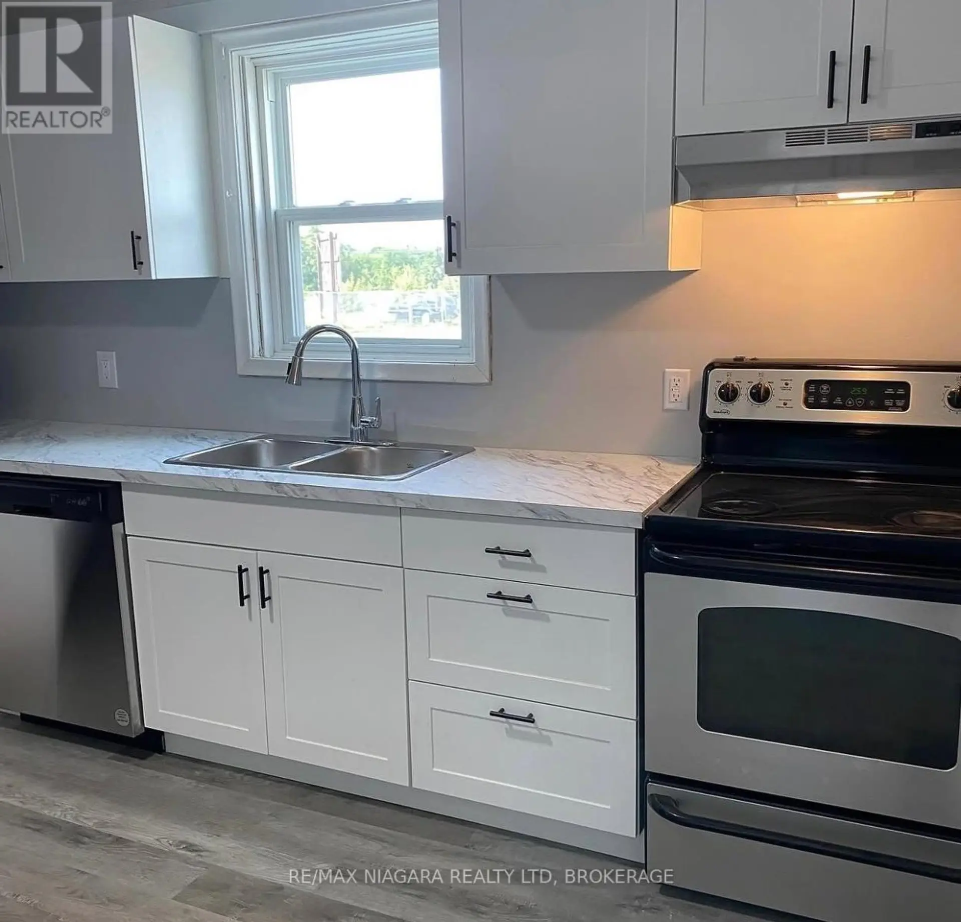 42 NIAGARA STREET - Image 6