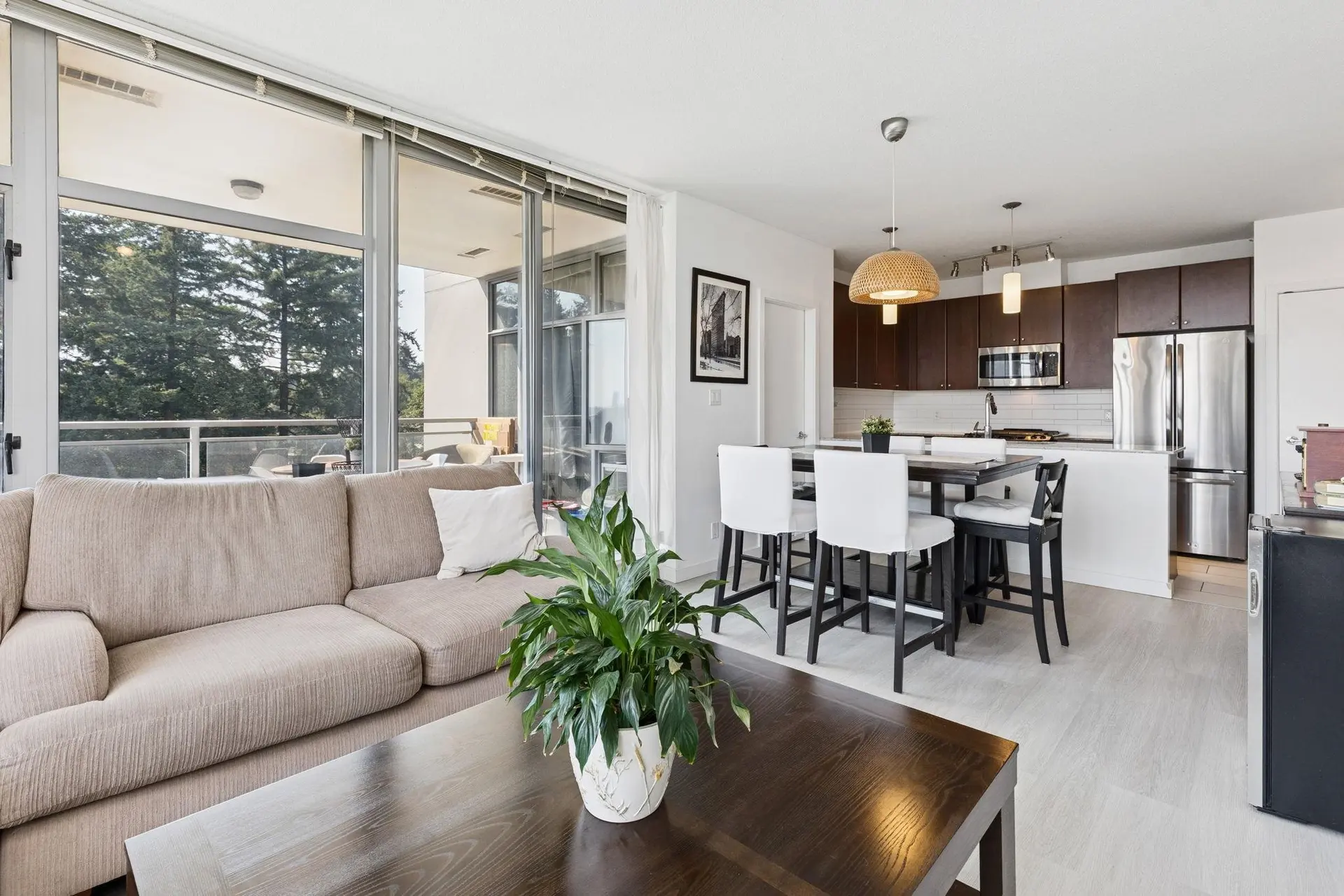 #1206 280 Ross Drive - Image 3