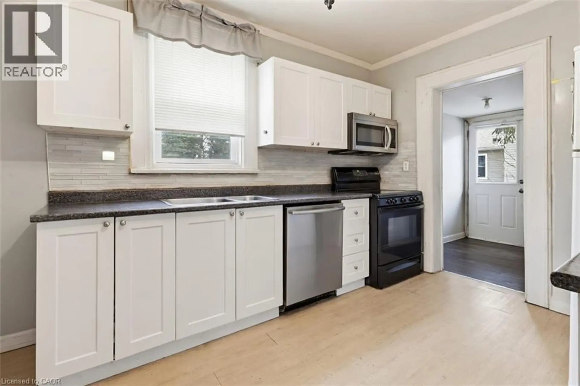 142 STANLEY STREET - Image 8