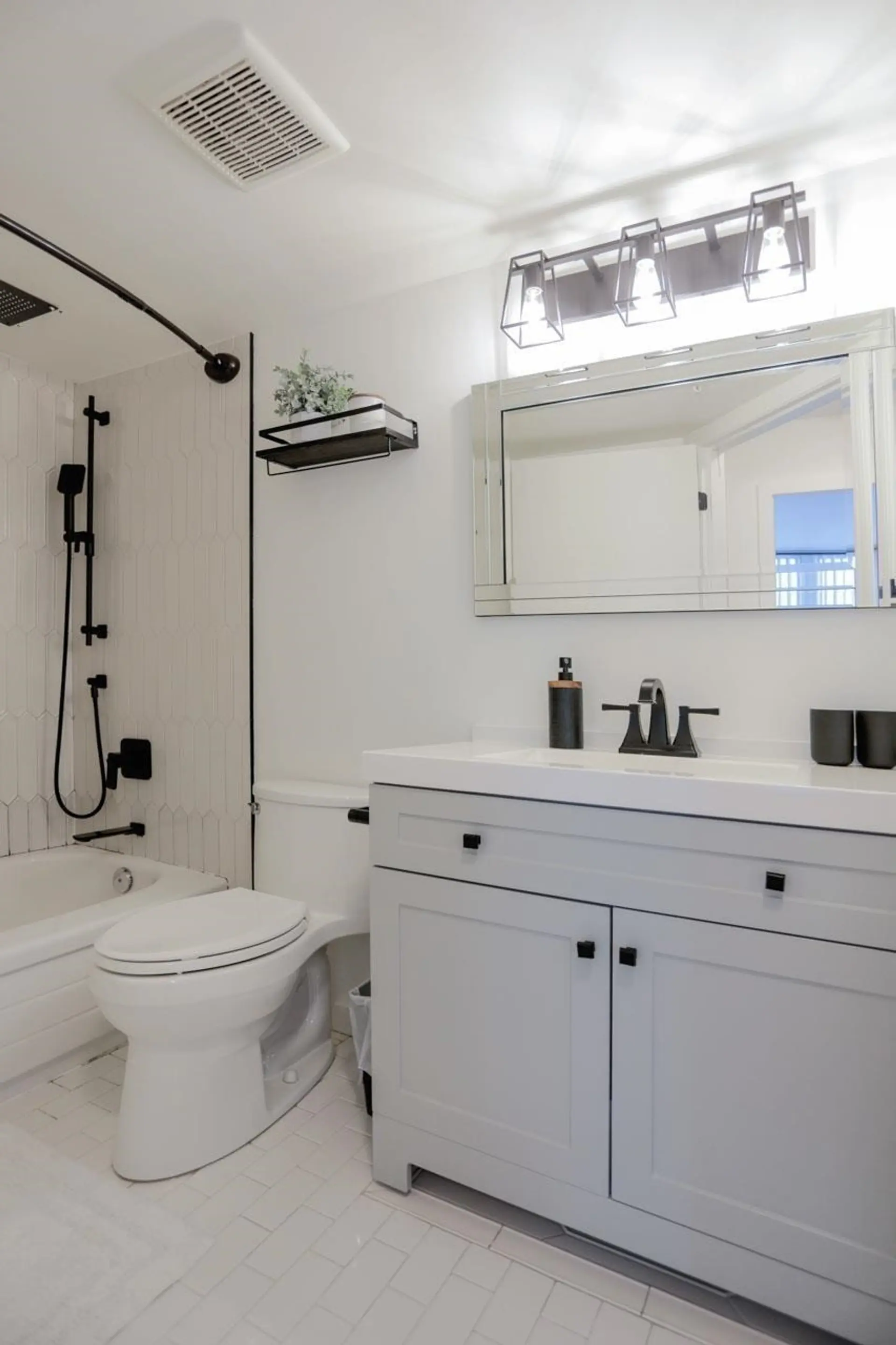 #805 1166 Melville Street - Image 5