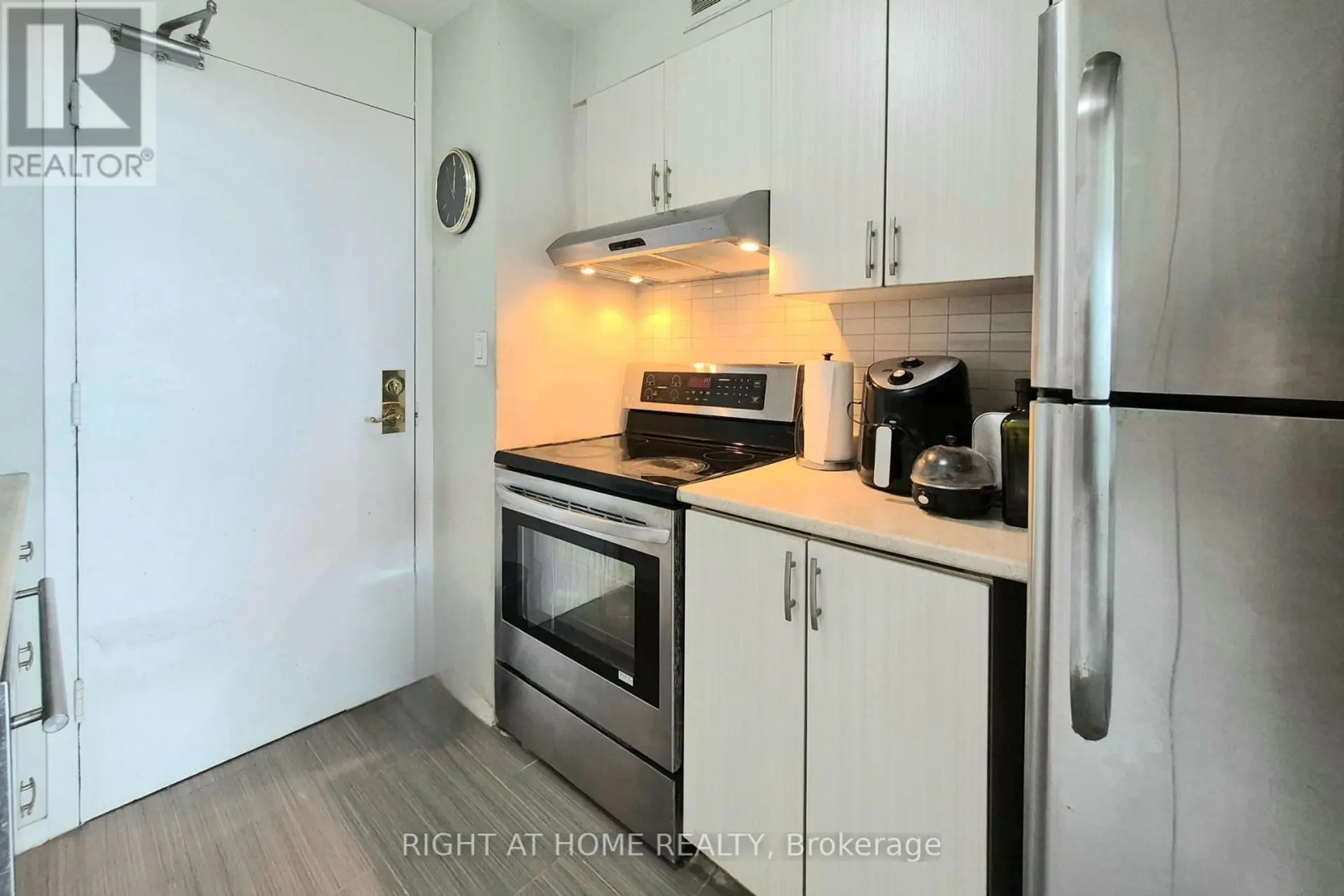 #2605 135 ANTIBES DRIVE - Image 9