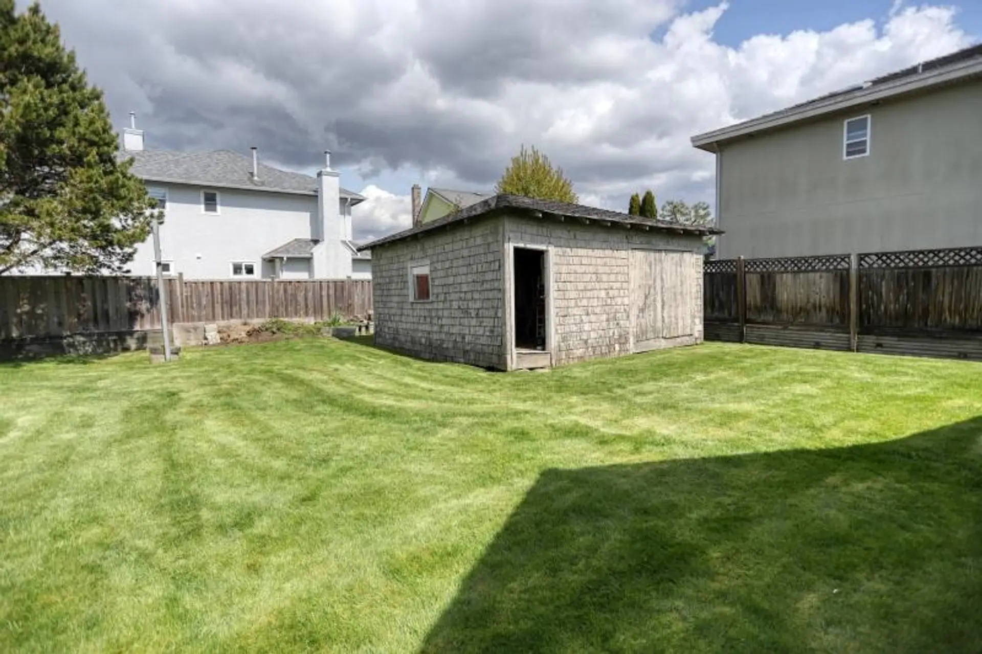 5211 Maple Road - Image 16