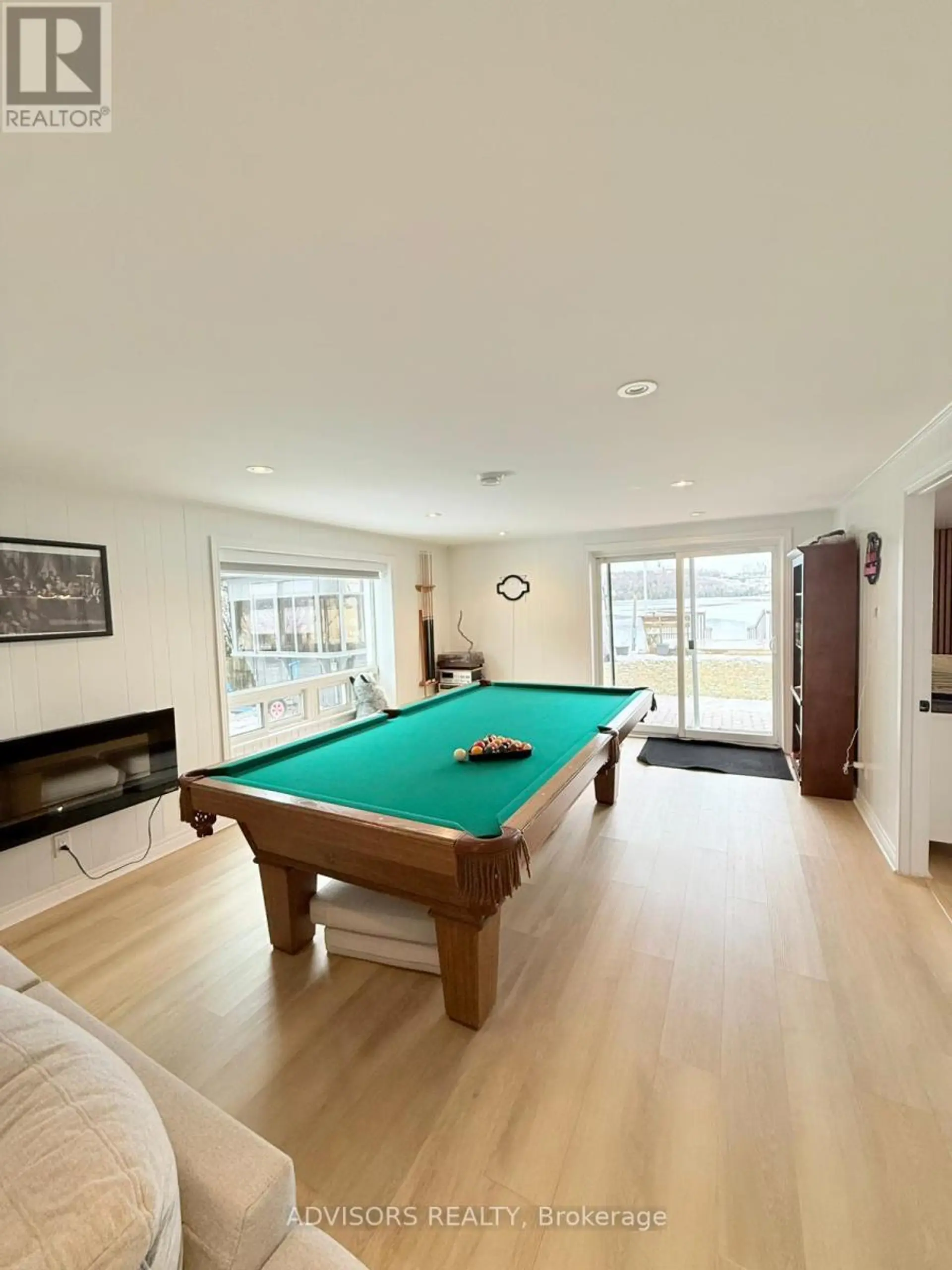9 BOW ROAD - Image 3