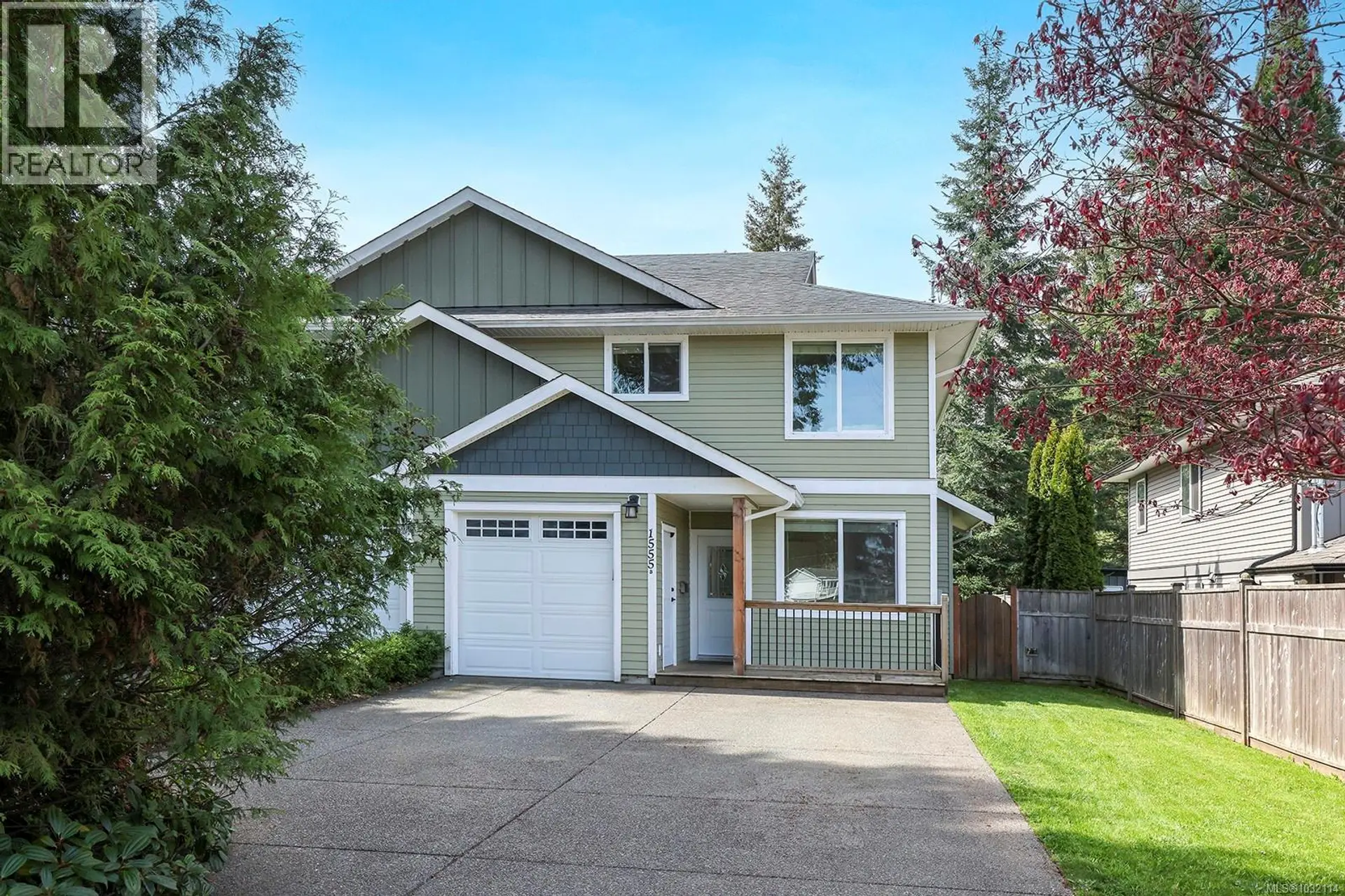 Property at 1555B Willemar Ave, Courtenay, BC