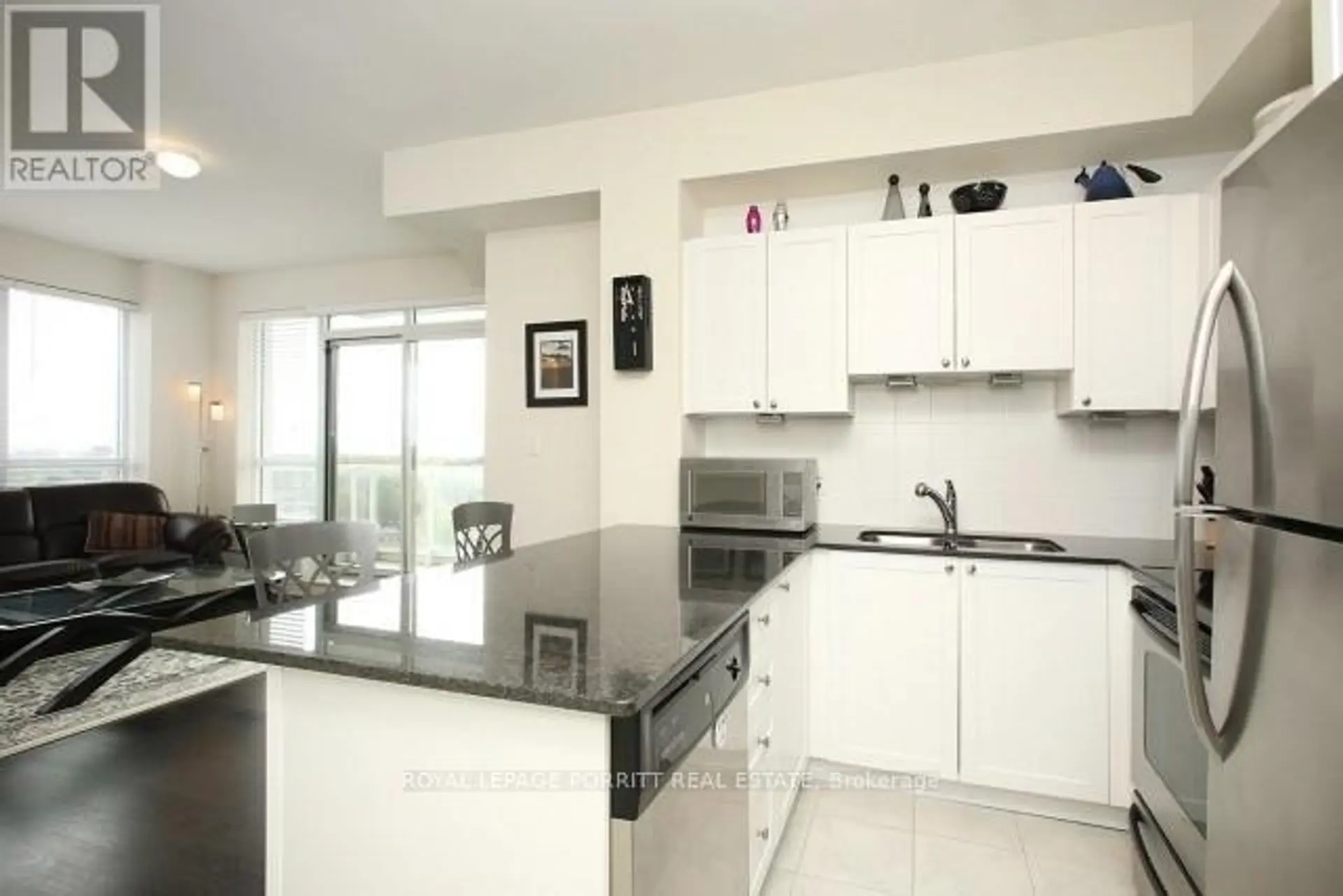 #1109 3865 LAKE SHORE BOULEVARD W - Image 2