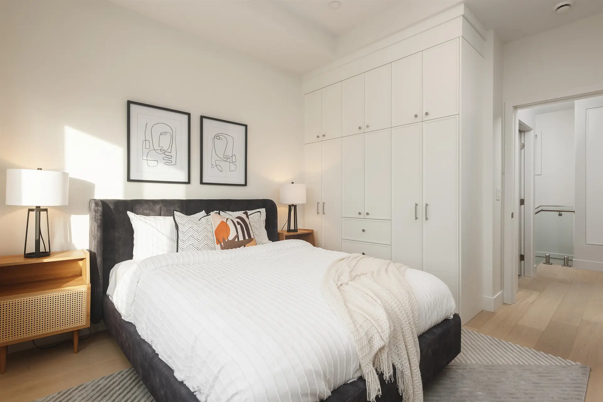 #2 8508 East Boulevard - Image 9