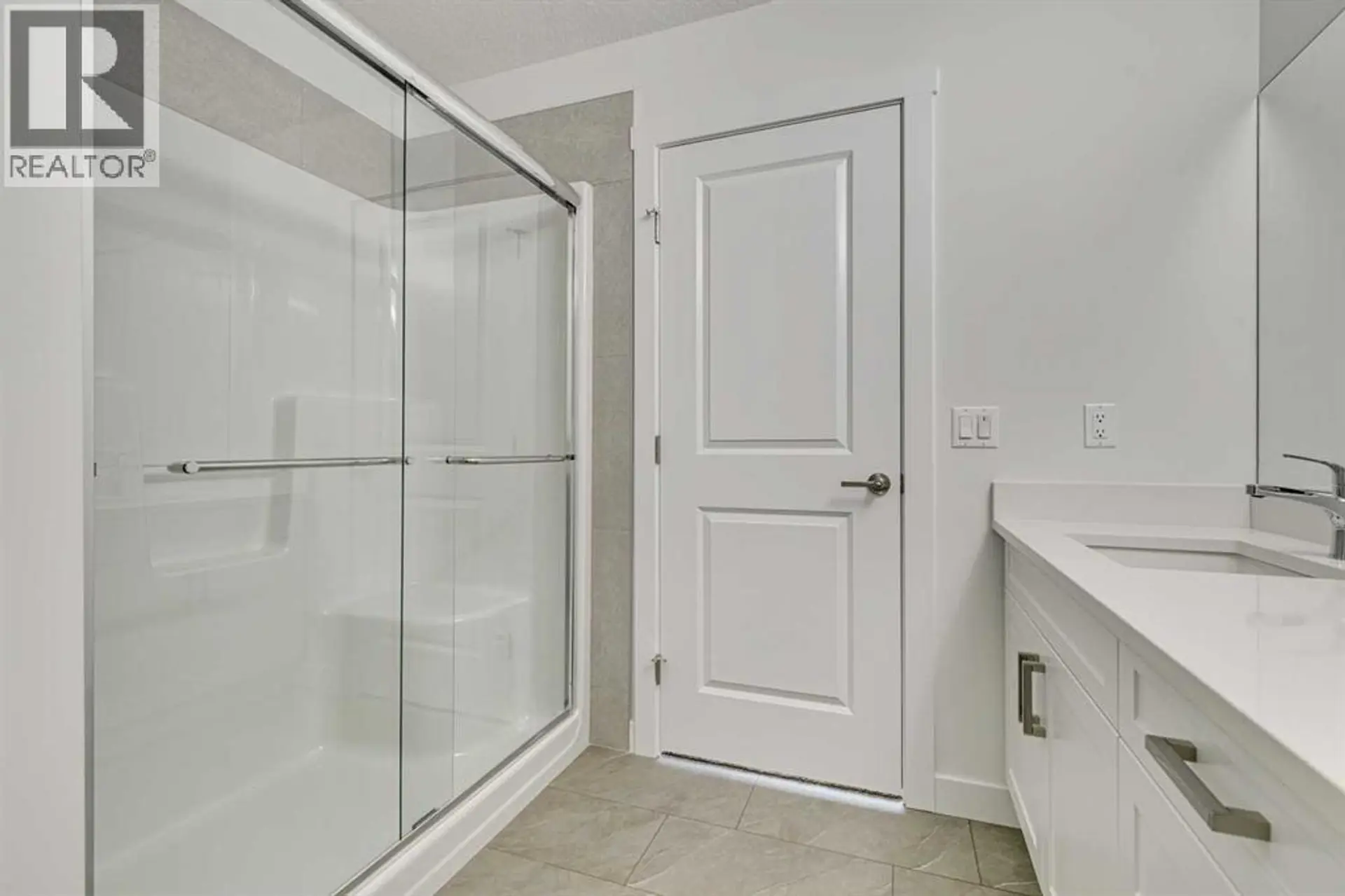 208 BELMONT WAY SW - Image 8