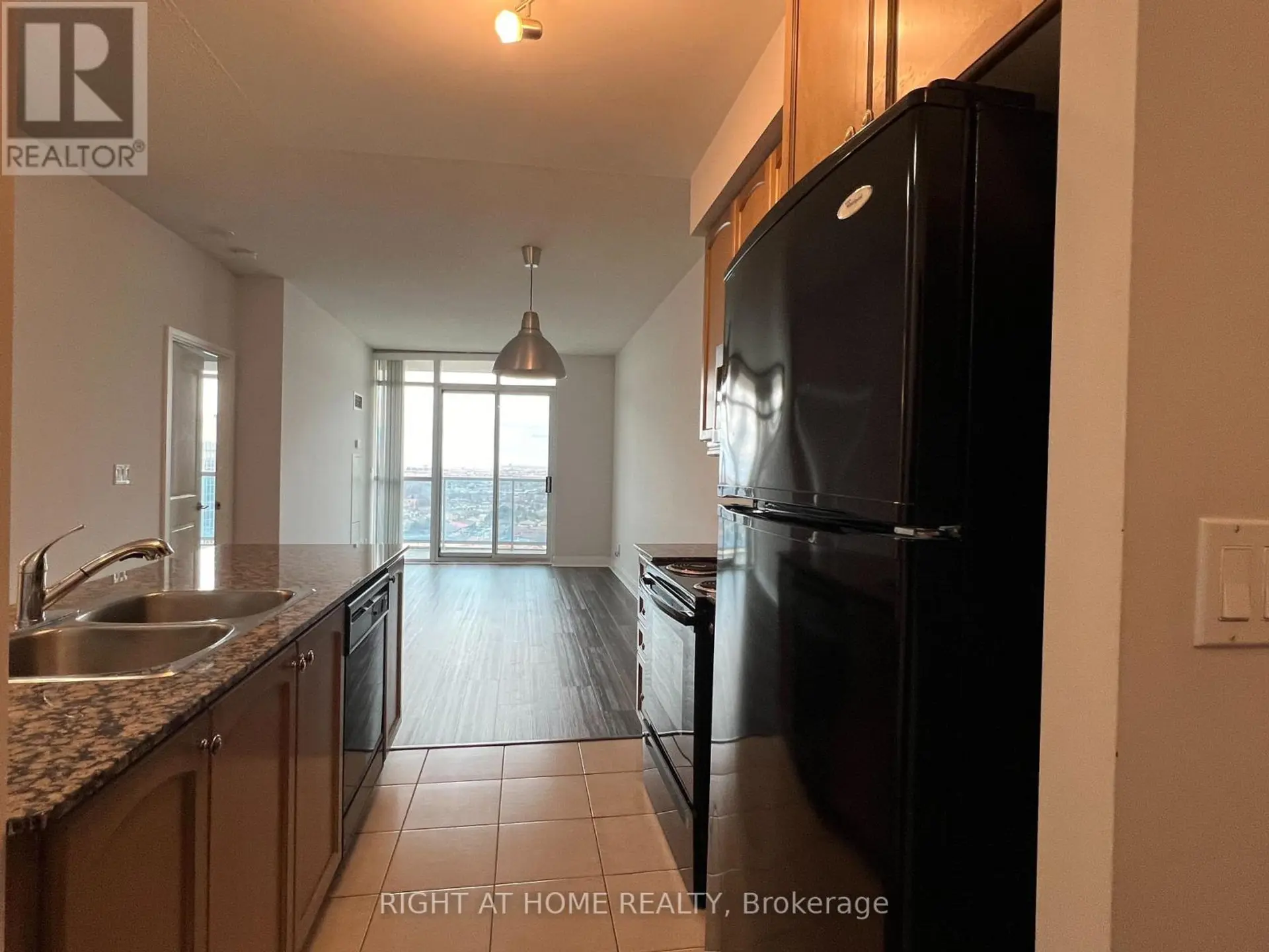 #2101 80 ABSOLUTE AVENUE - Image 6