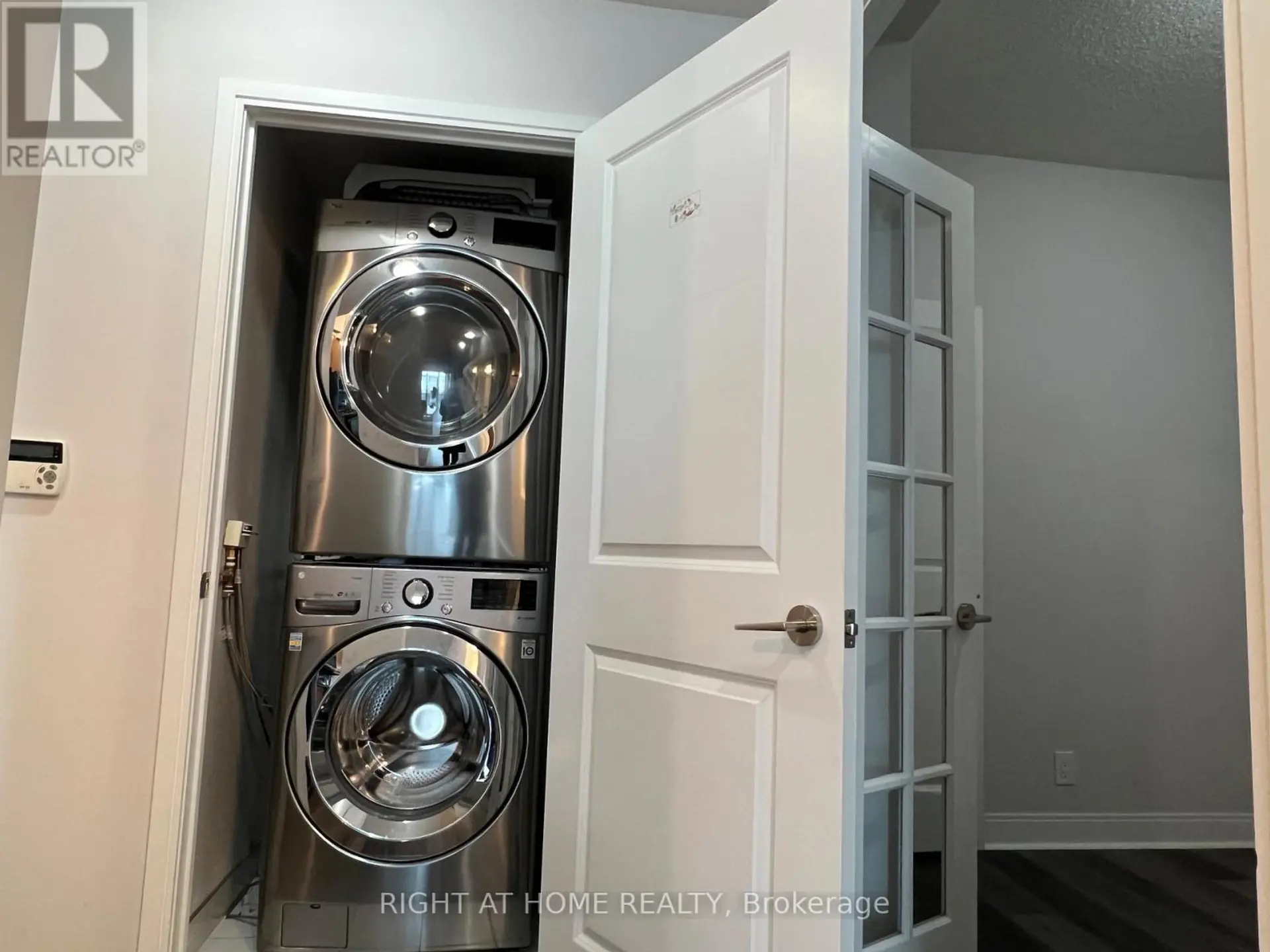 #2101 80 ABSOLUTE AVENUE - Image 14