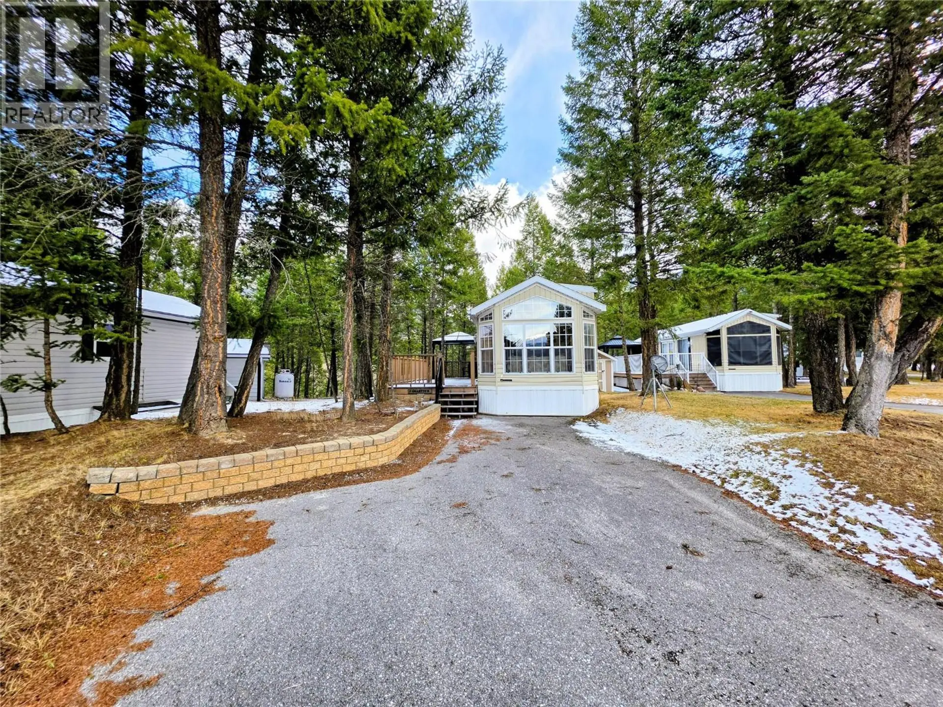 Property at 4856 Lynx Drive, Radium Hot Springs, BC