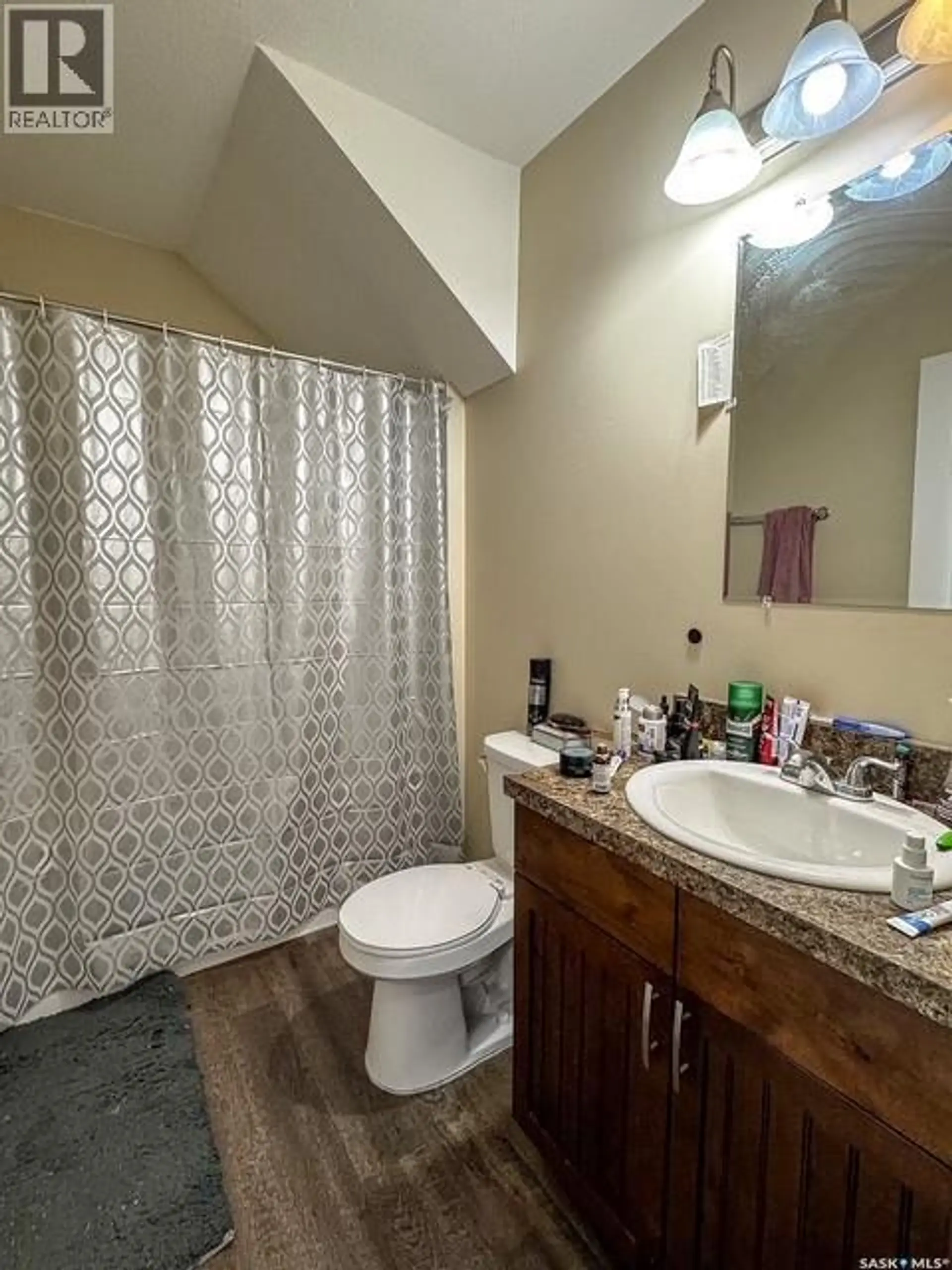 614 7TH AVENUE NE - Image 13