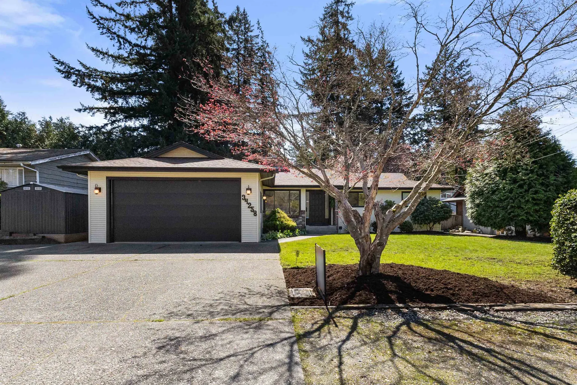 Property at 34258 Redwood Avenue, Abbotsford, BC