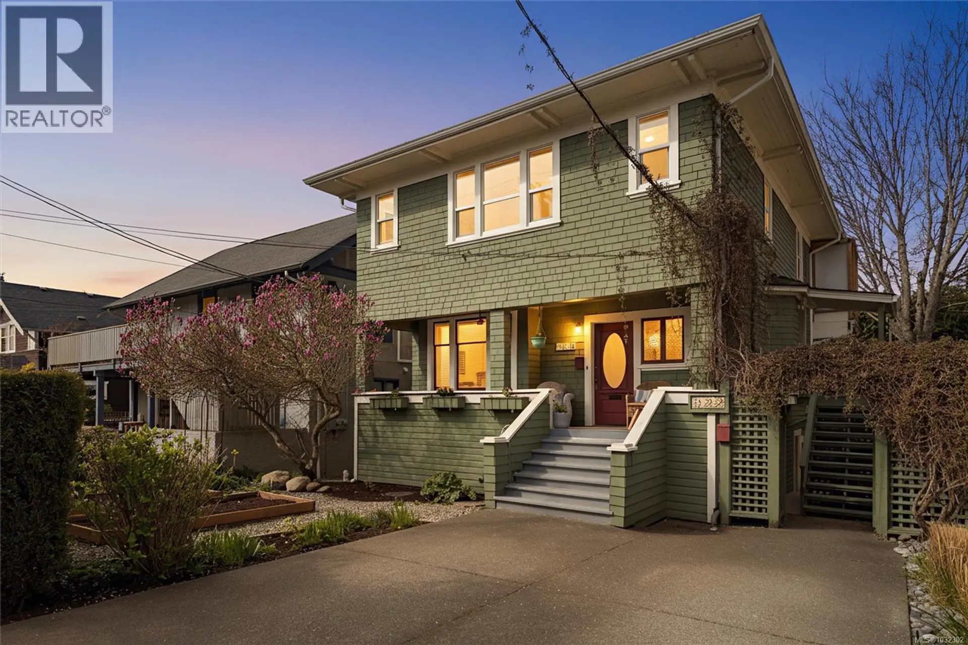 Property at 320 Moss St, Victoria, BC