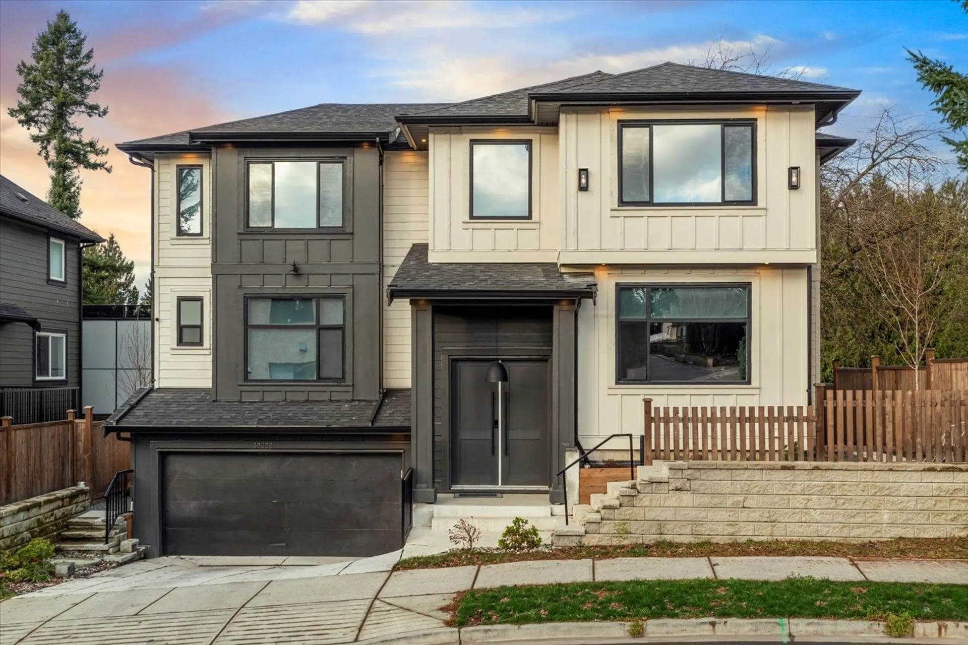Property at 33383 Silvertree Court, Abbotsford, BC
