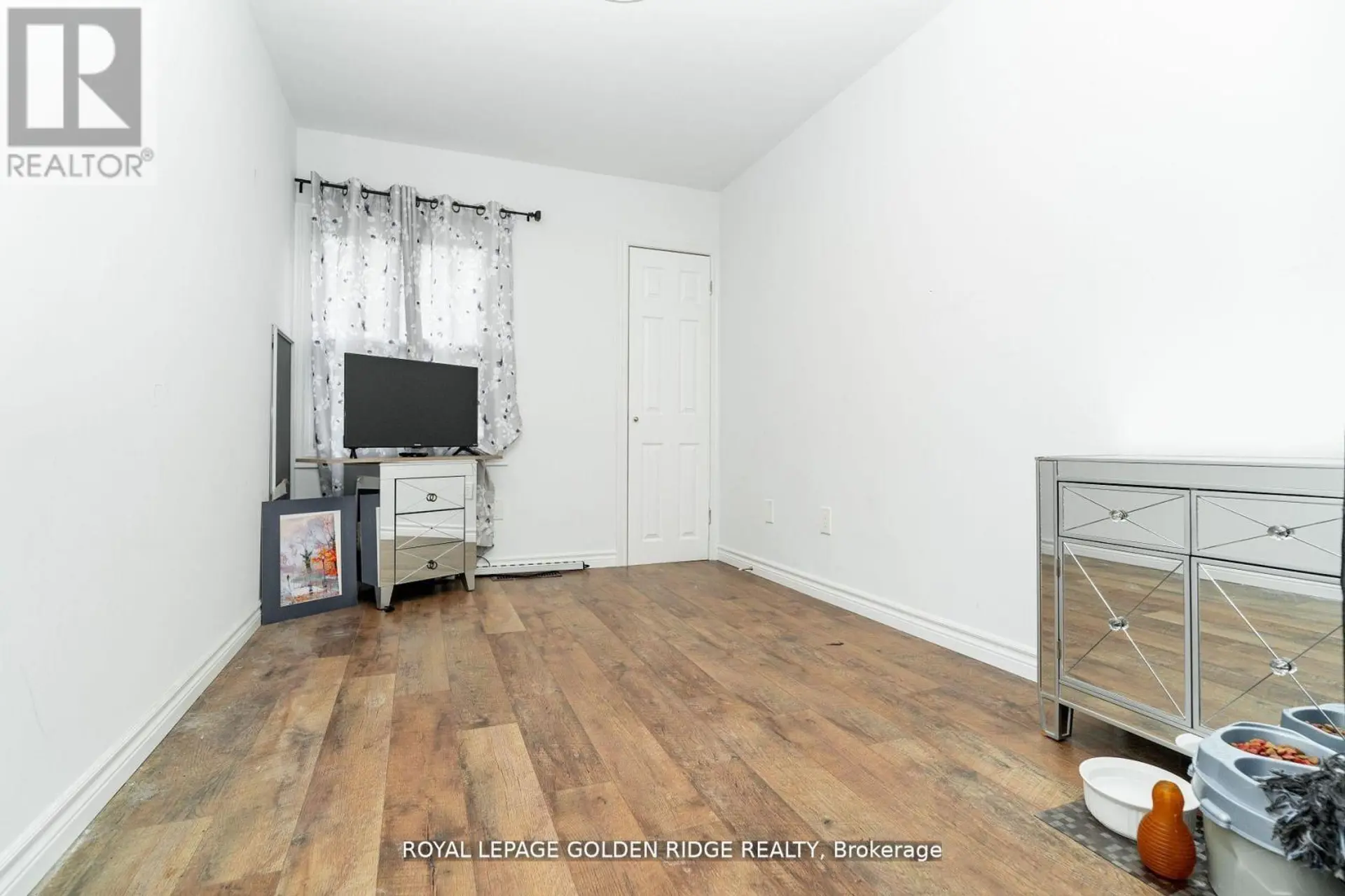 19 LAKE DRIVE N - Image 11