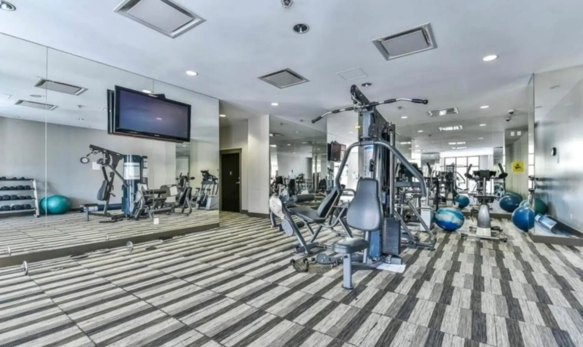 #909 10777 University Drive - Image 13