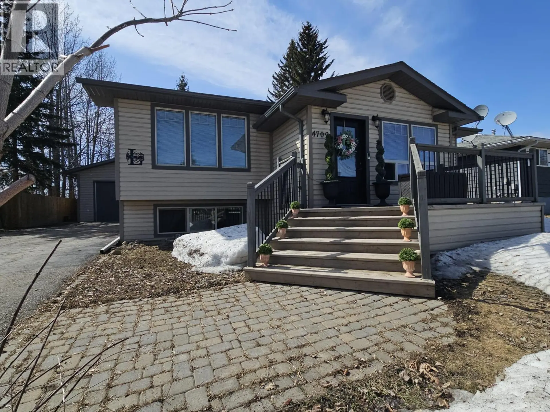 Property at 4709 45 Street NE, Chetwynd, BC