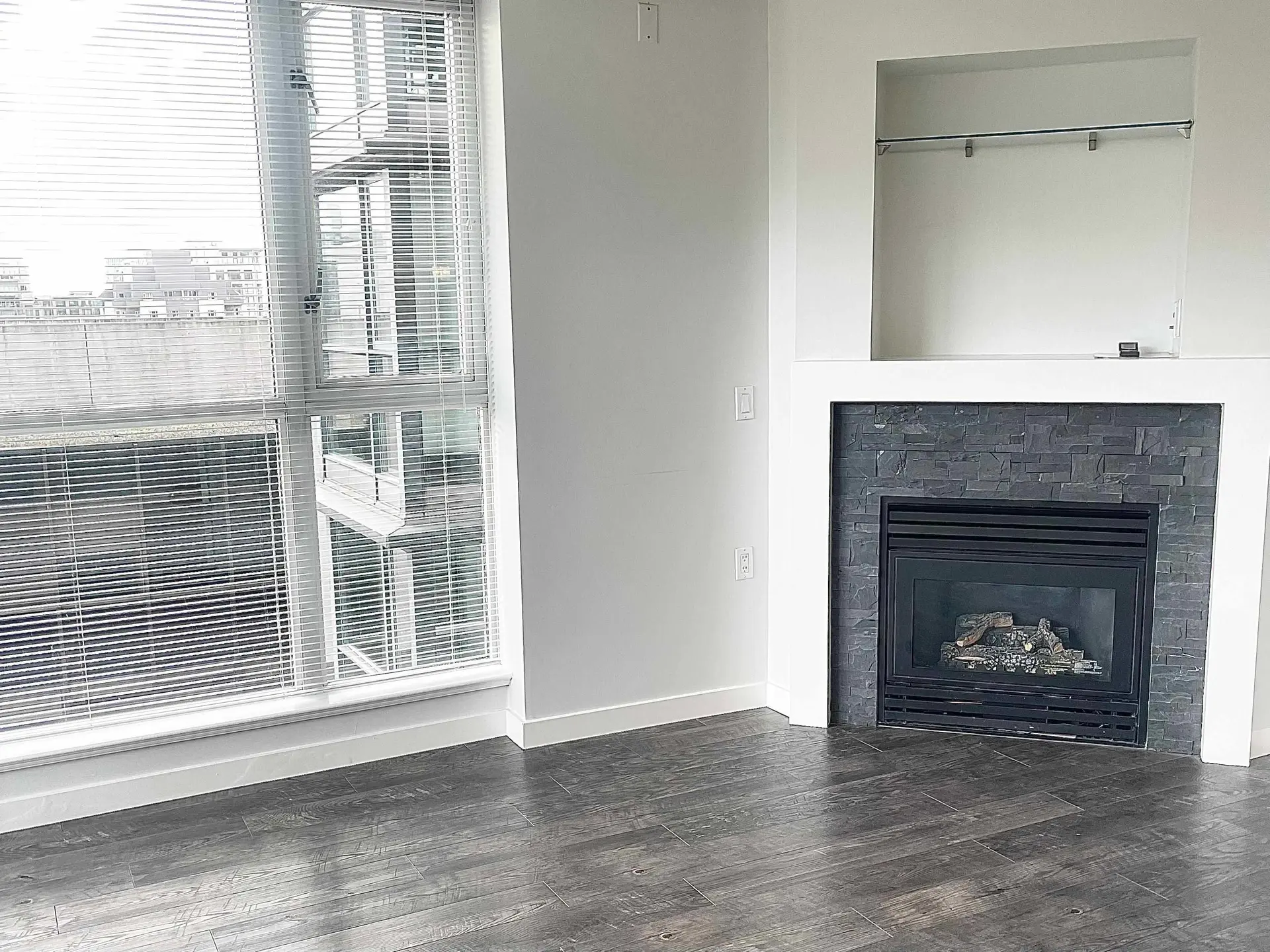 #1402 1068 Hornby Street - Image 6