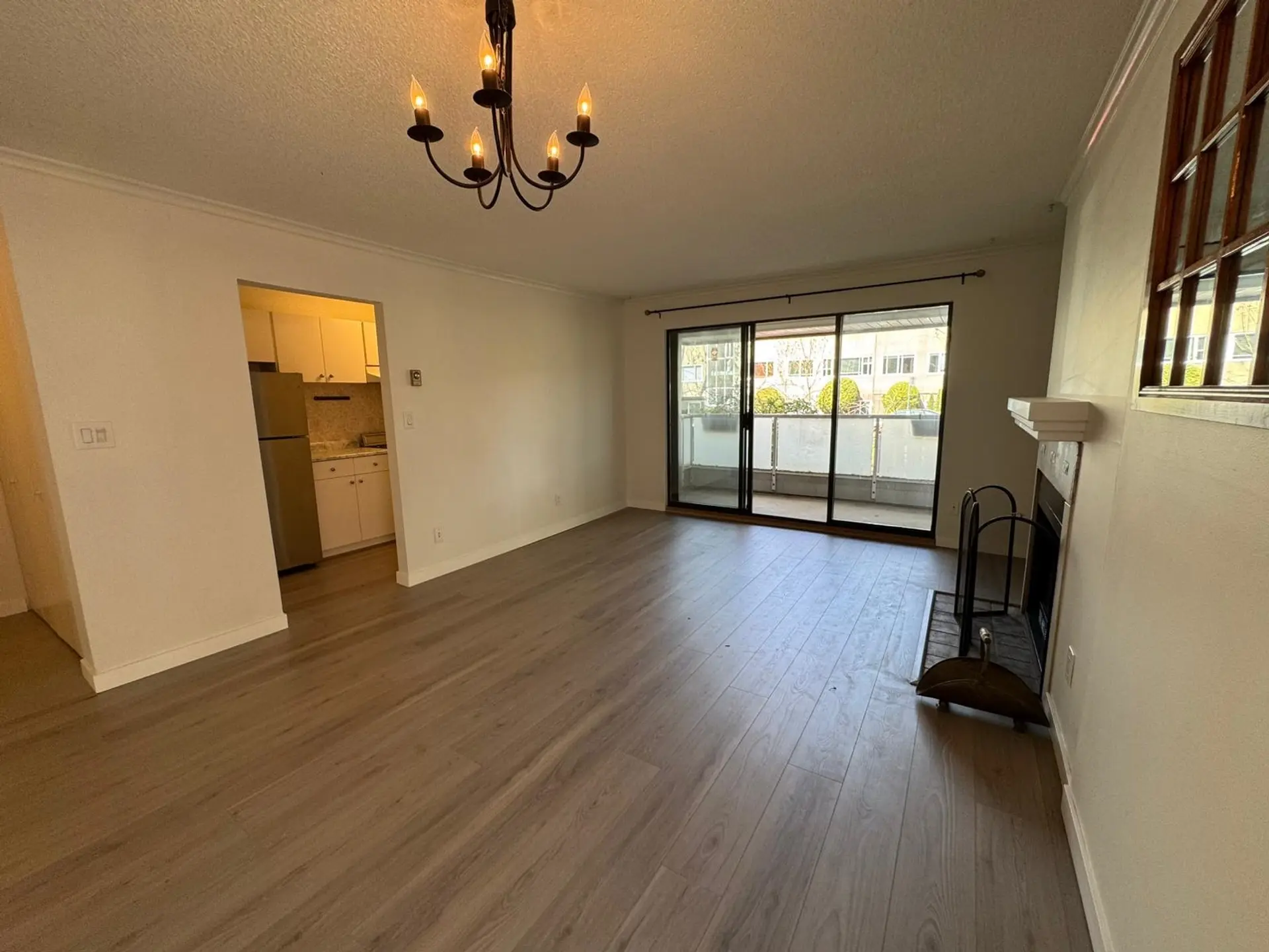 #206 674 W 17th Avenue - Image 6