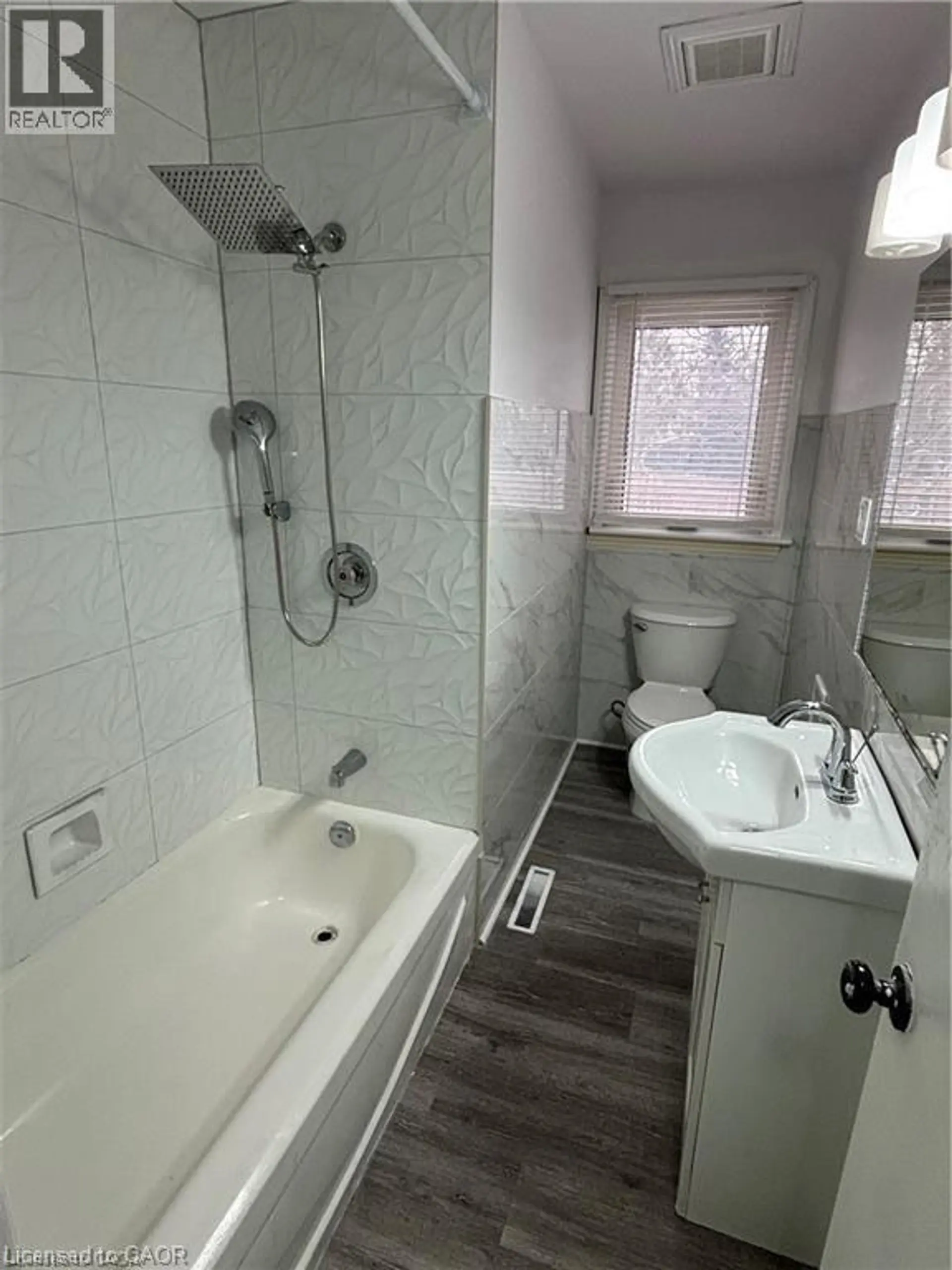 118 JACOBSON AVENUE - Image 12