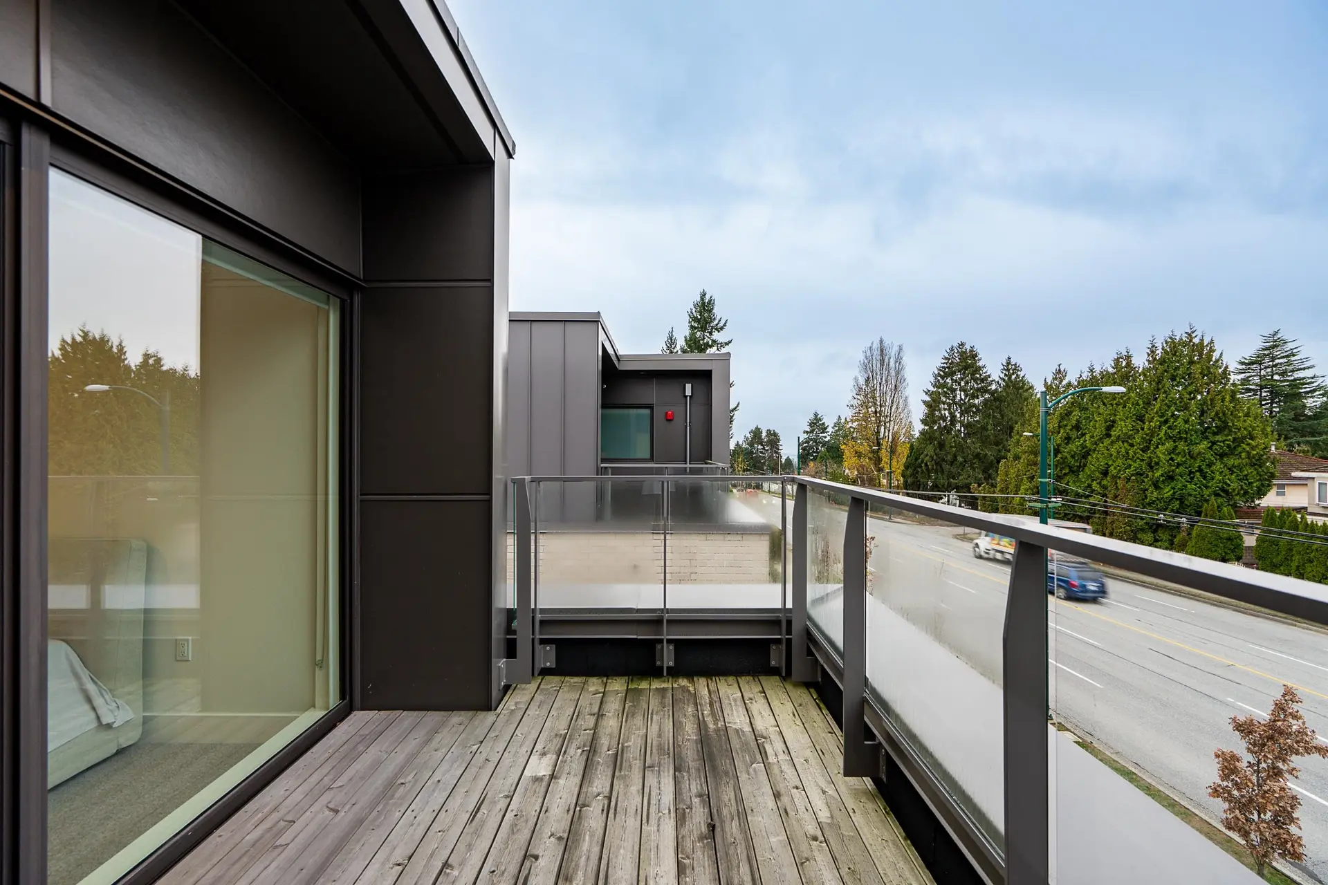 6840 Oak Street - Image 9