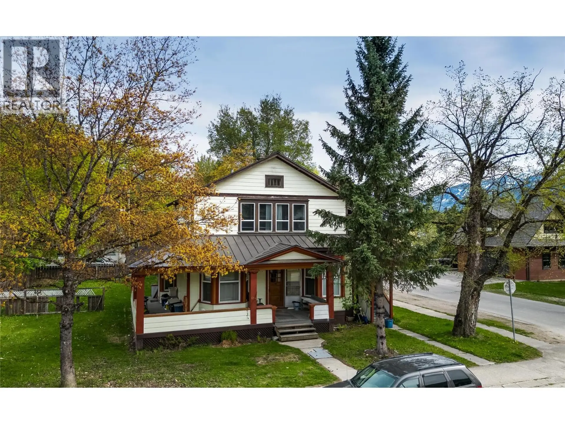 Property at 614 Mackenzie Avenue, Revelstoke, BC