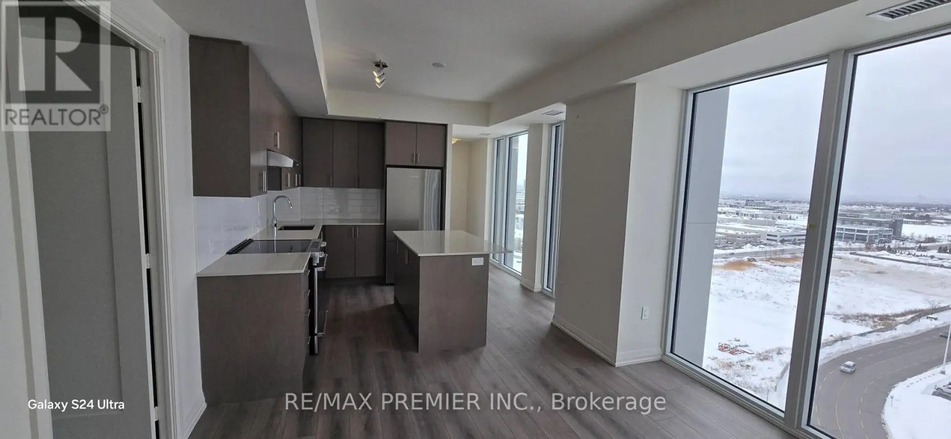 #1515 8960 JANE STREET - Image 6