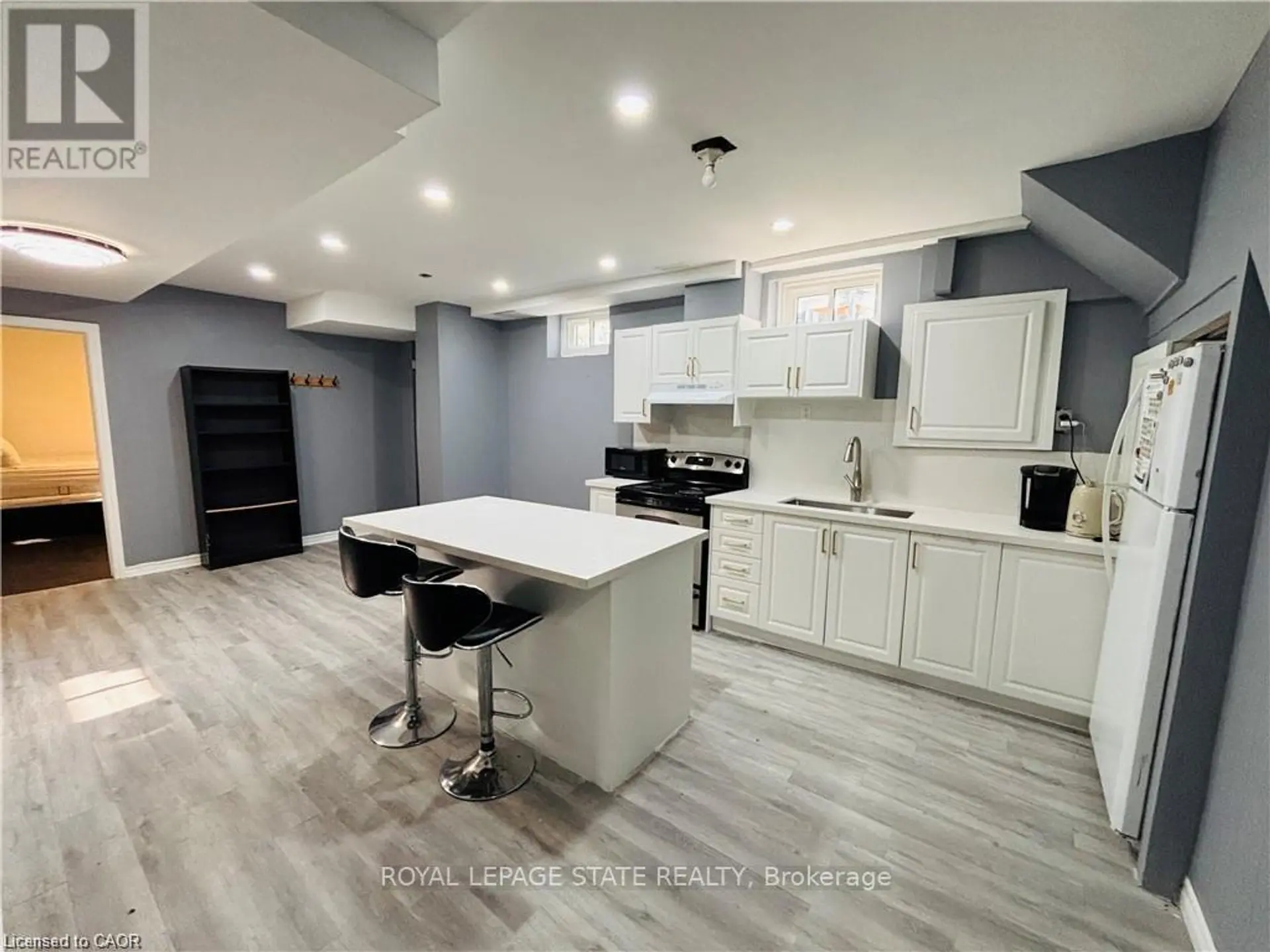 118 JACOBSON AVENUE - Image 15