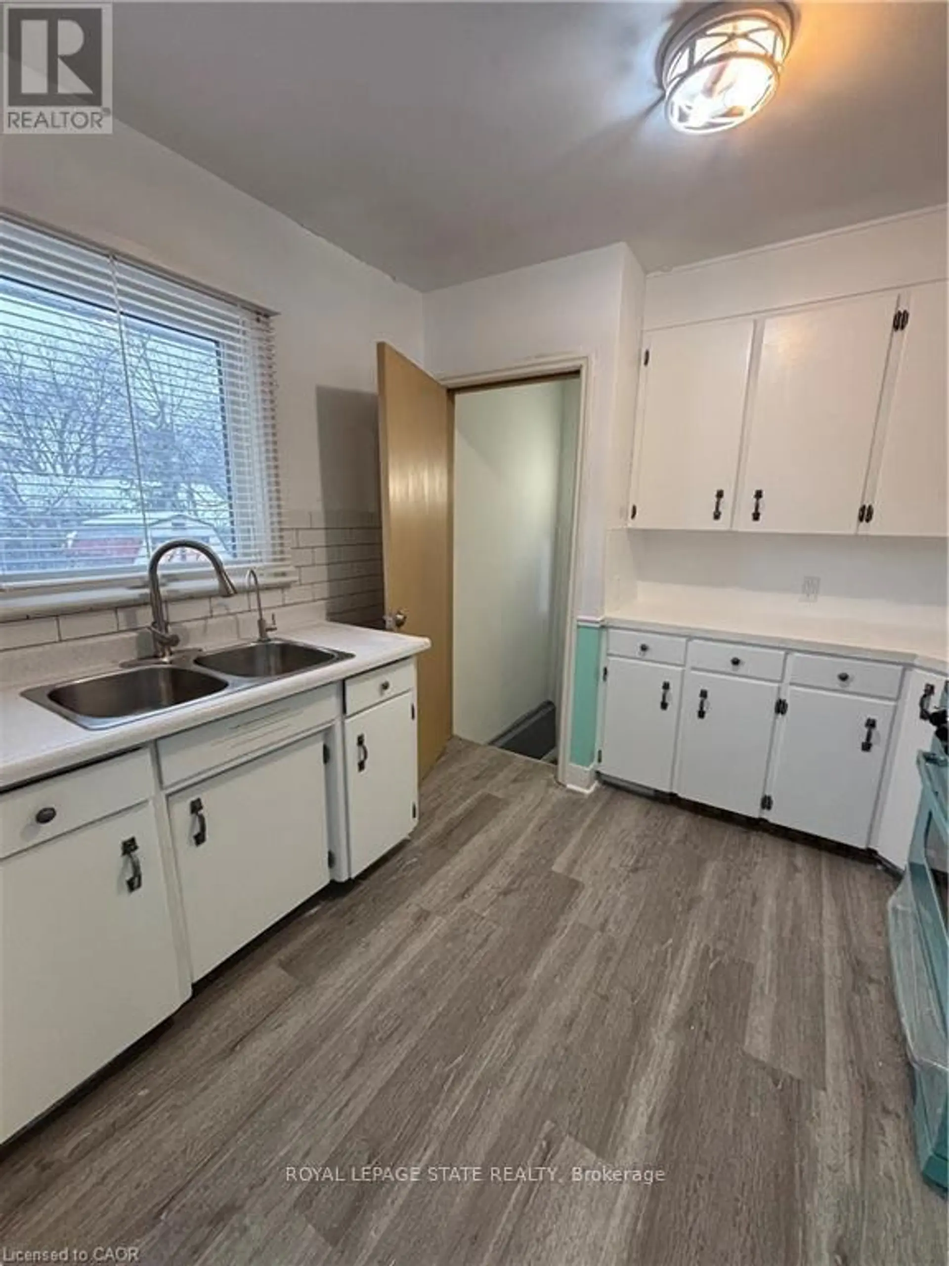 118 JACOBSON AVENUE - Image 6