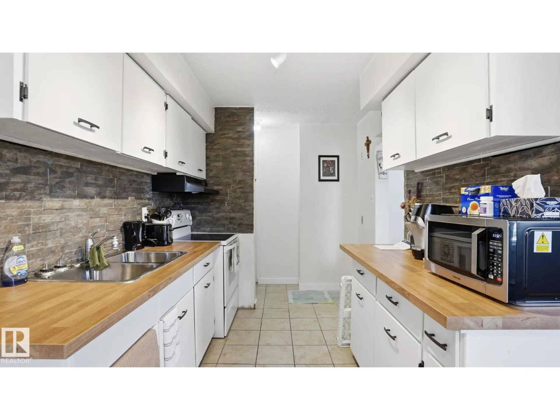 #12 14120 80 ST NW - Image 9