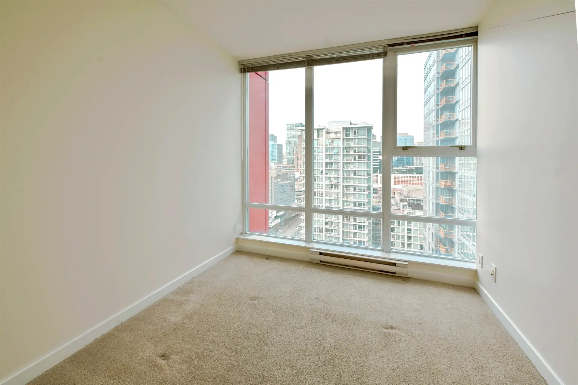 #2206 111 W Georgia Street - Image 14